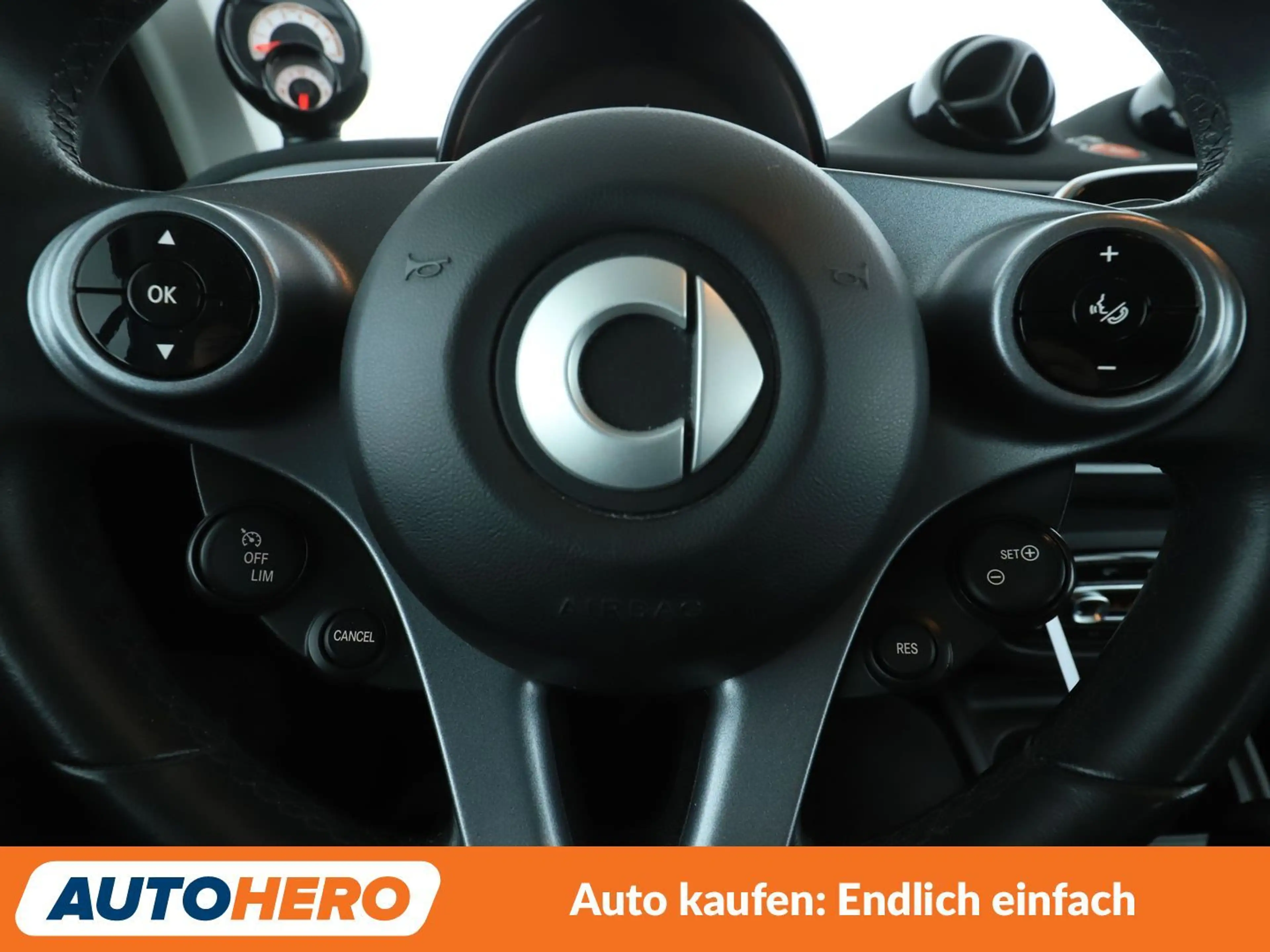 smart forTwo 1.0 passion Aut.*NAVI*SHZ*KLIMA*TEMPO*PANO* — photo 13