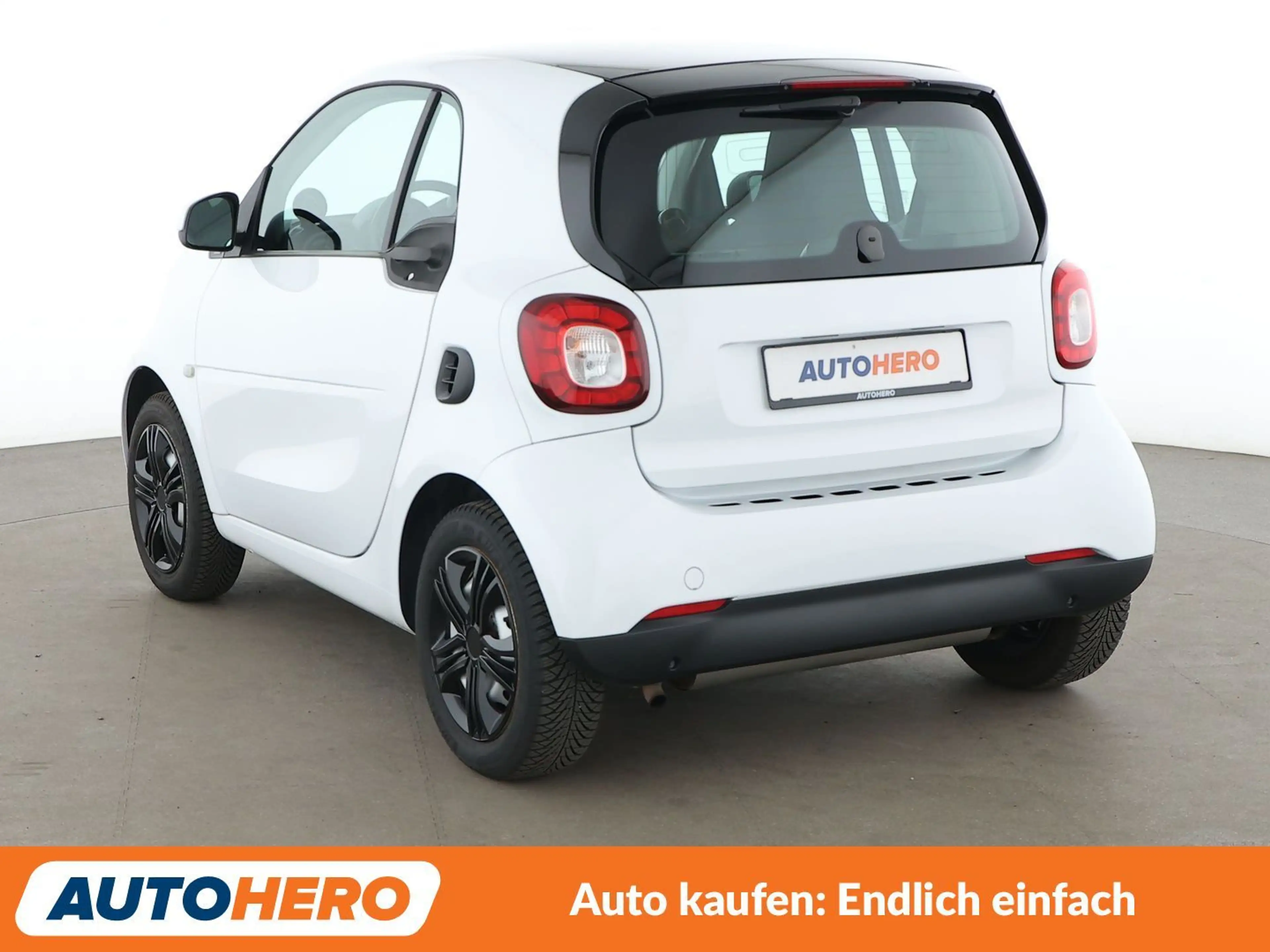 smart forTwo 1.0 passion Aut.*NAVI*SHZ*KLIMA*TEMPO*PANO* — photo 4