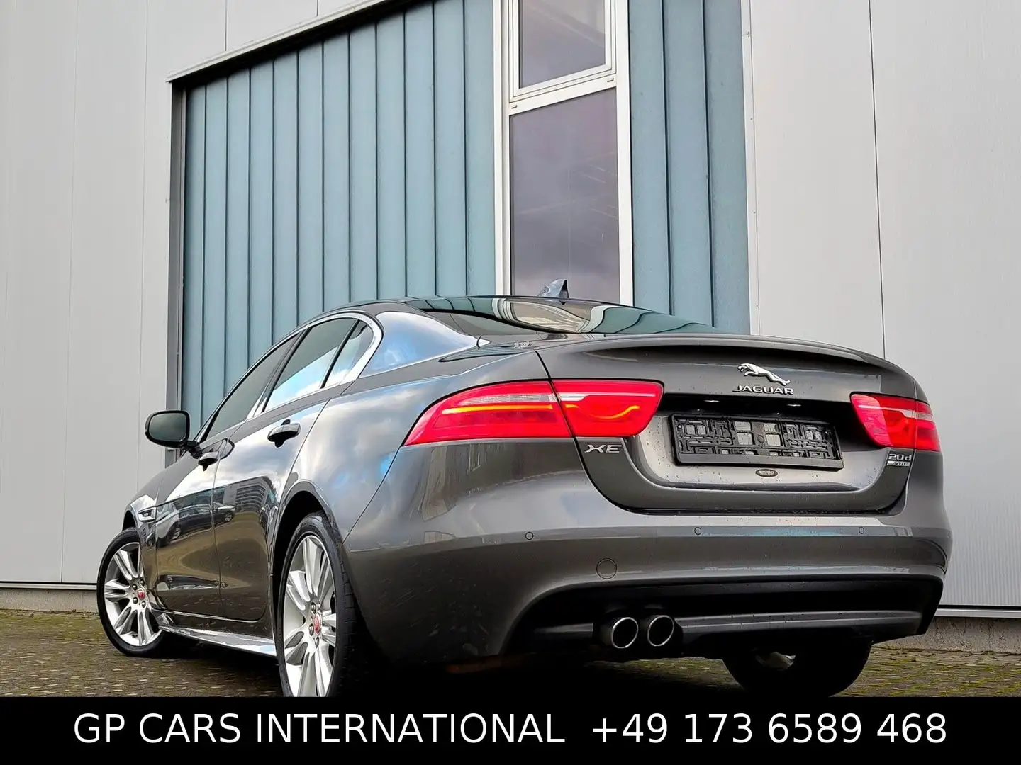Jaguar XE 2.0D R-SPORT AWD 4X4 180PS EURO6 NEUE MOTOR! Gris - 2