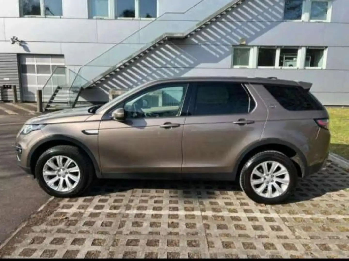Land Rover Discovery Sport Discovery Sport 2,0 SD4 4WD HSE Aut. HSE Braun - 1