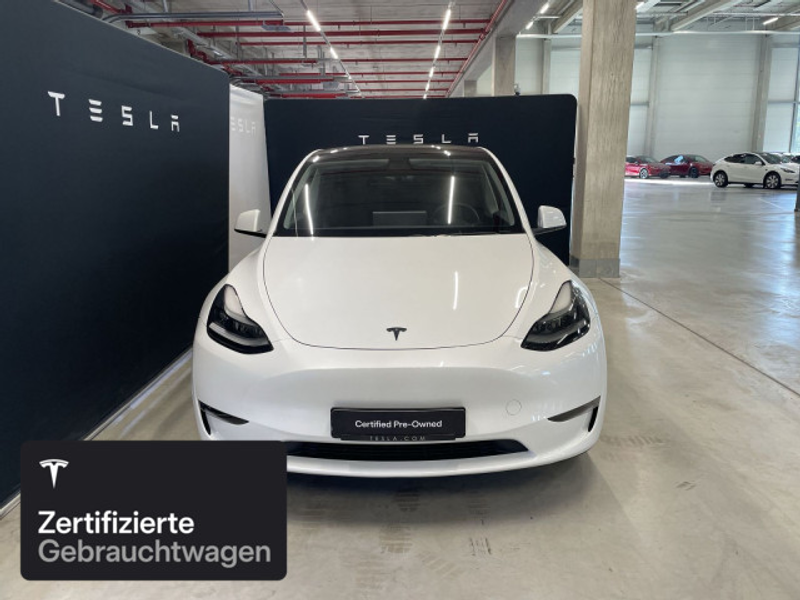 Tesla Model Y Long Range AWD — photo 3