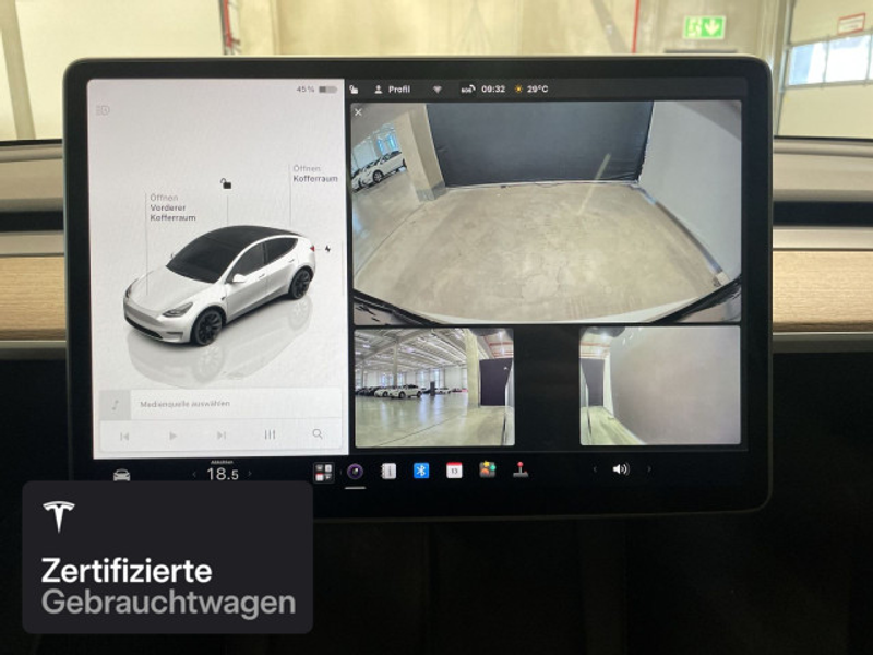 Tesla Model Y Long Range AWD — photo 15