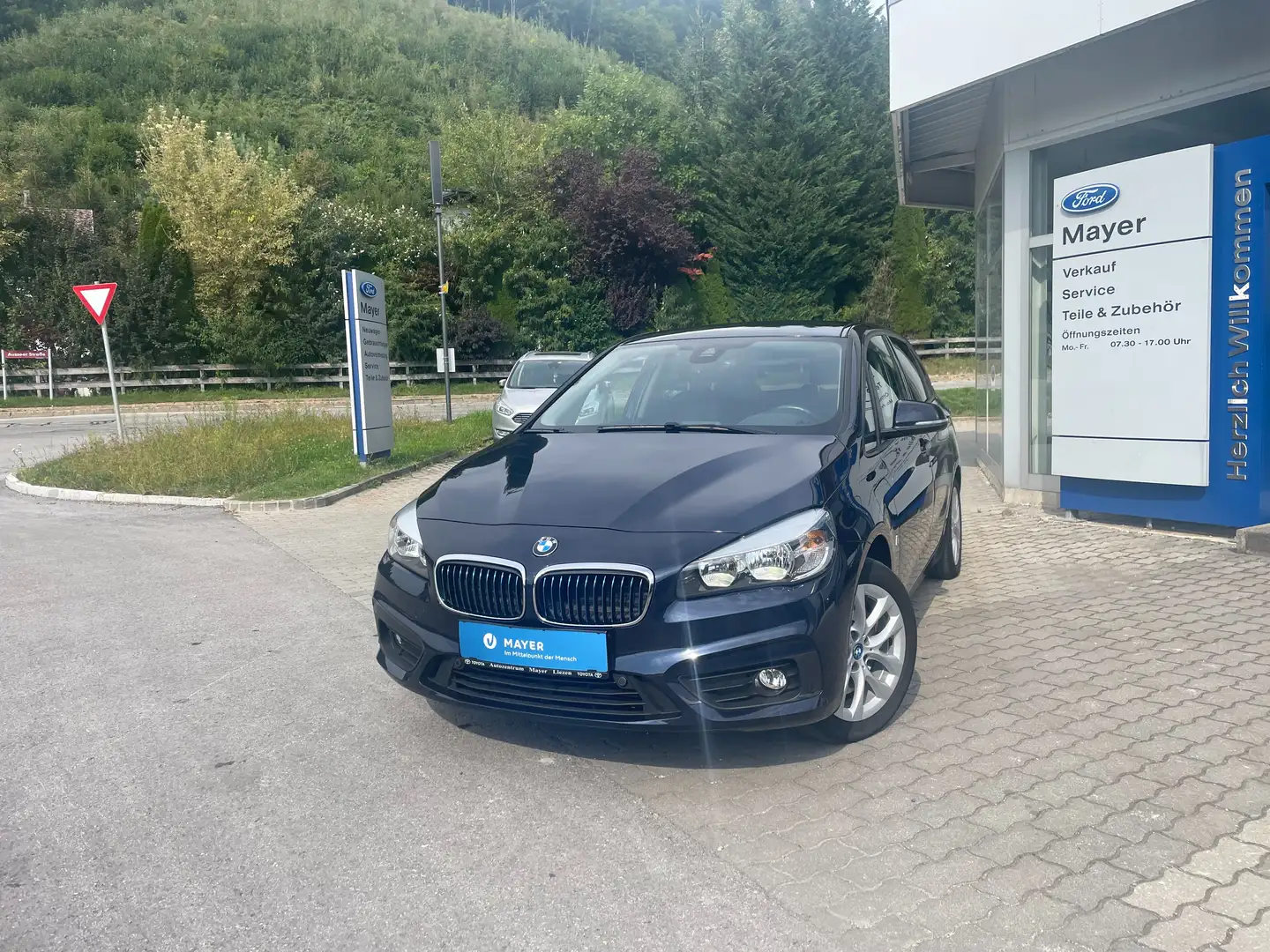 BMW 225 225xe PHEV Active Tourer Advantage Aut. Blau - 1