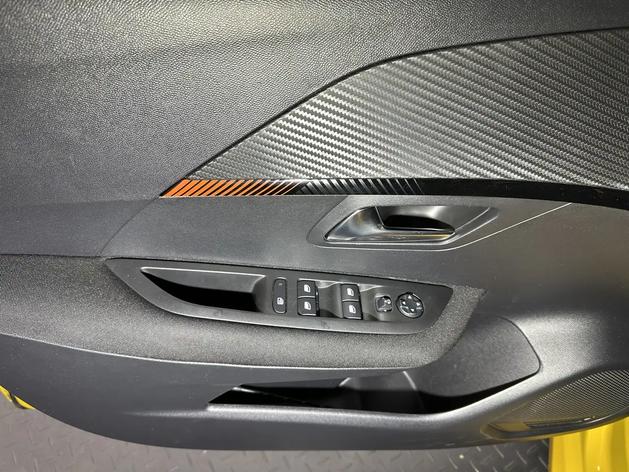 Peugeot 208 Active Pack 14