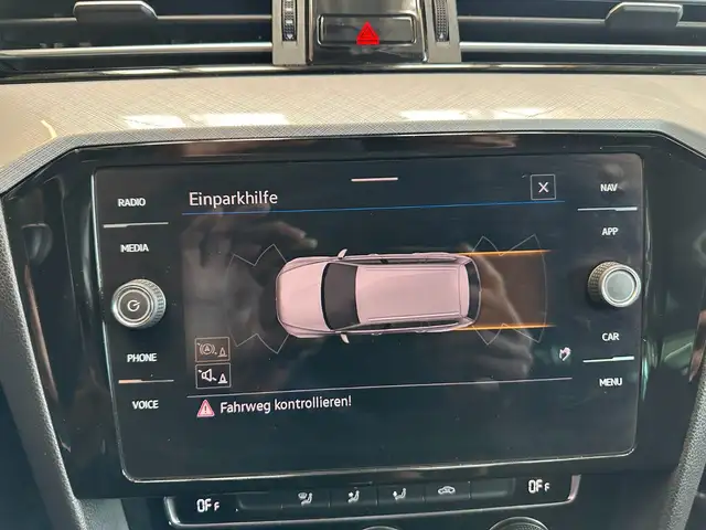 Volkswagen Passat view 15
