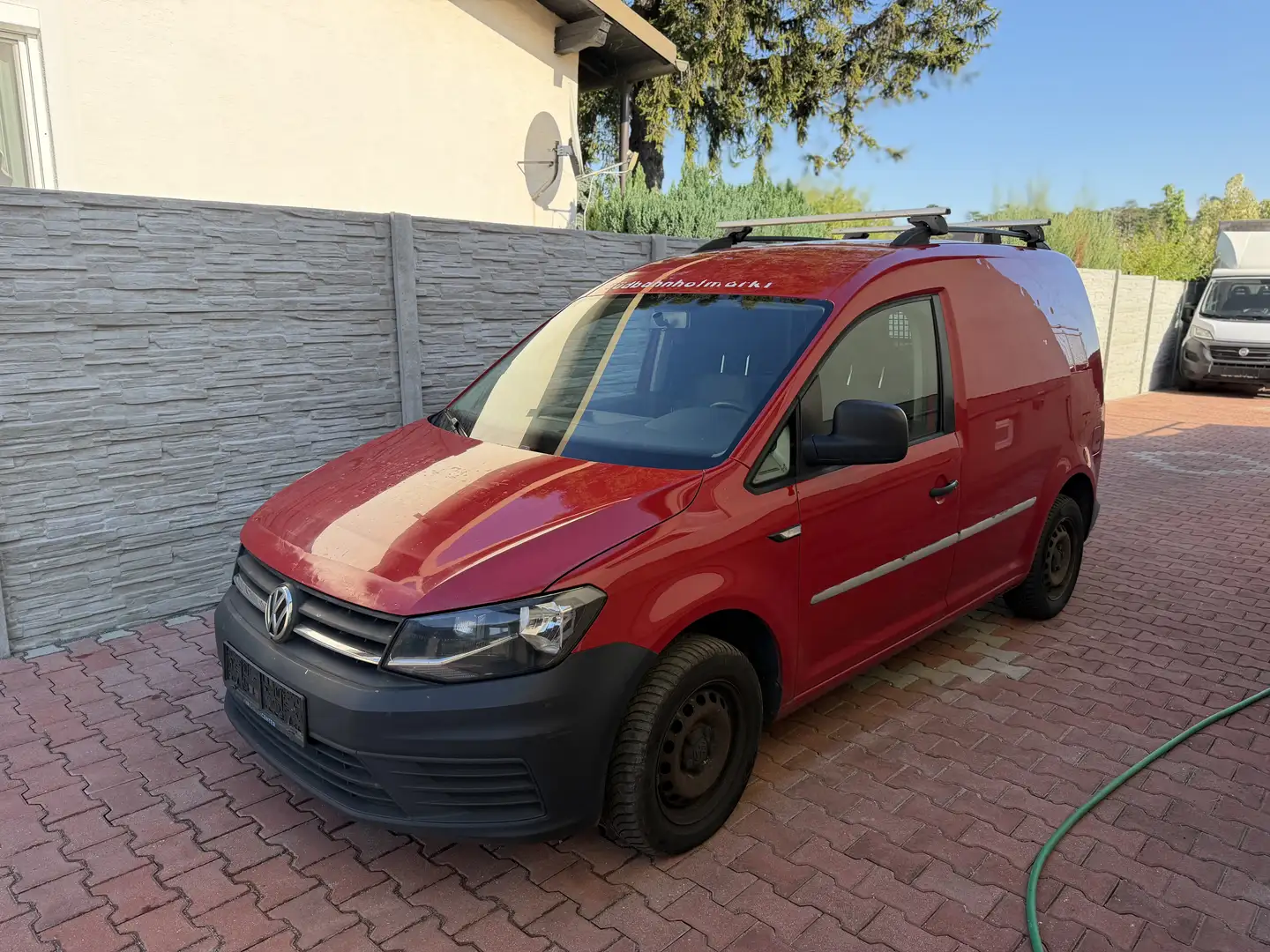 Volkswagen Caddy 1.6 TDI 102 Ps Klima Euro6 Rot - 1