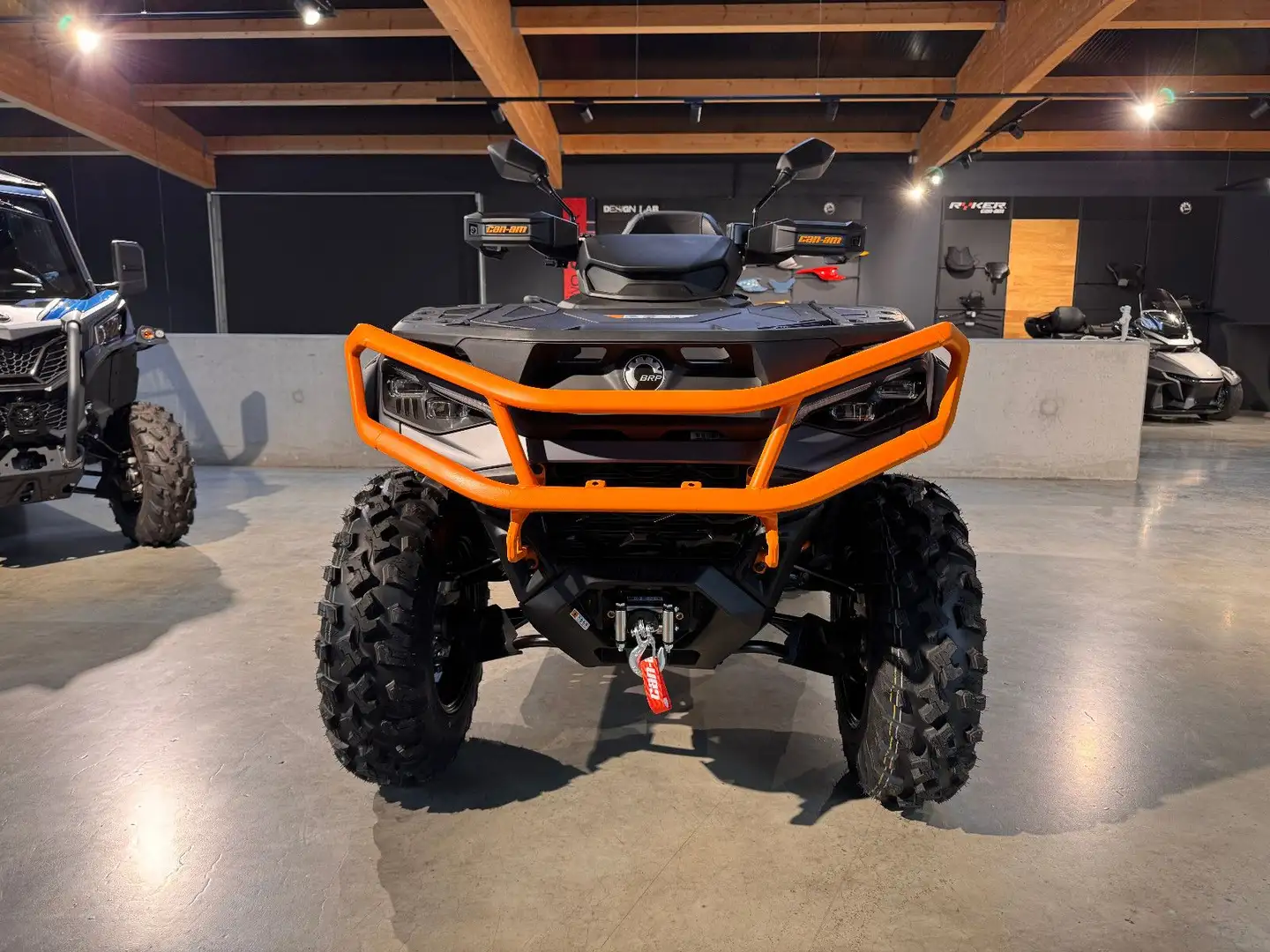 Can-Am Outlander Max XT-P 1000R 2025 XTP NO XMR LTD Stříbrná - 2