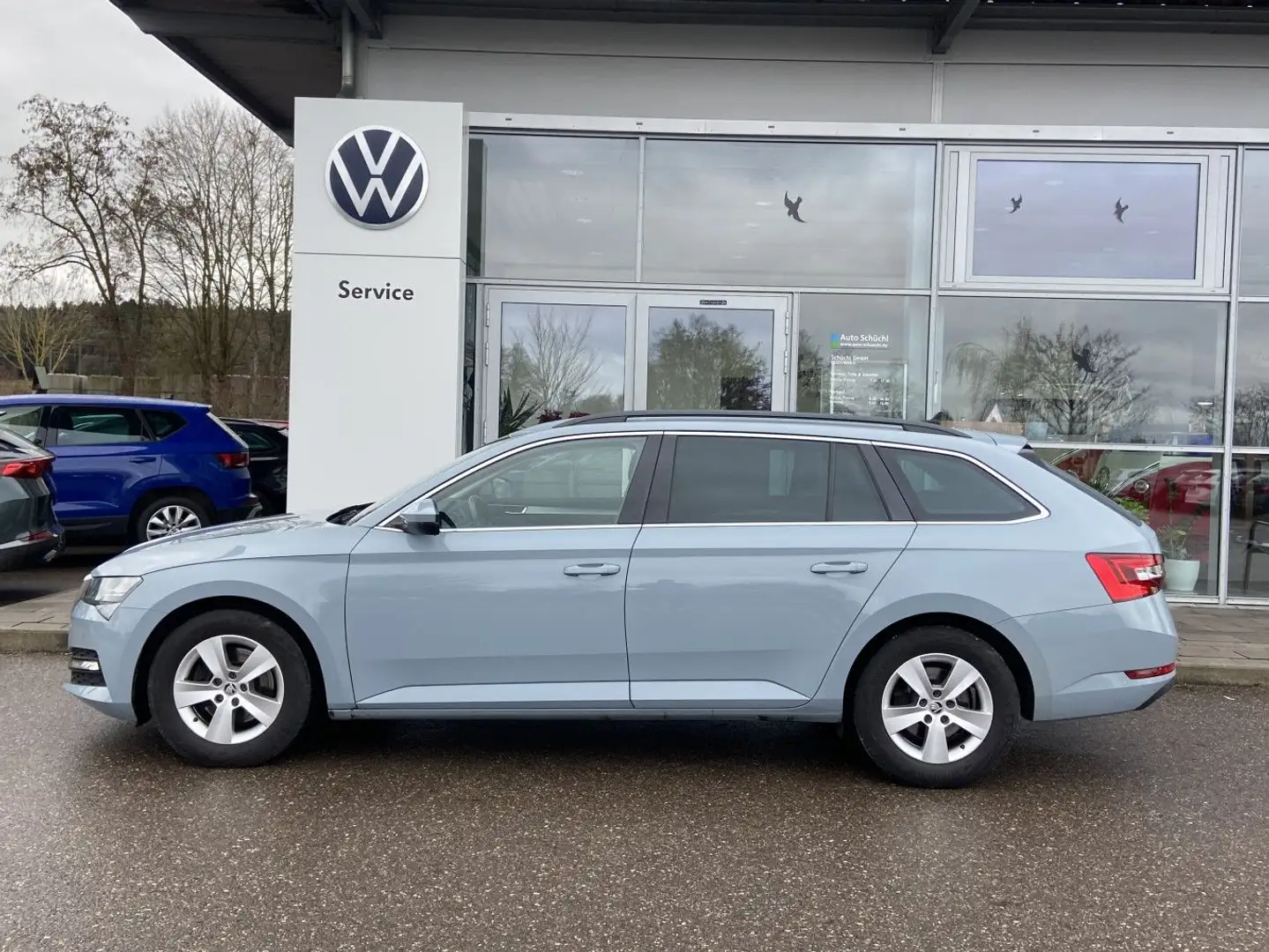 Skoda Superb Combi 2.0 TDI DSG NAVI+LED+AHK+SMART-LINK Grau - 2