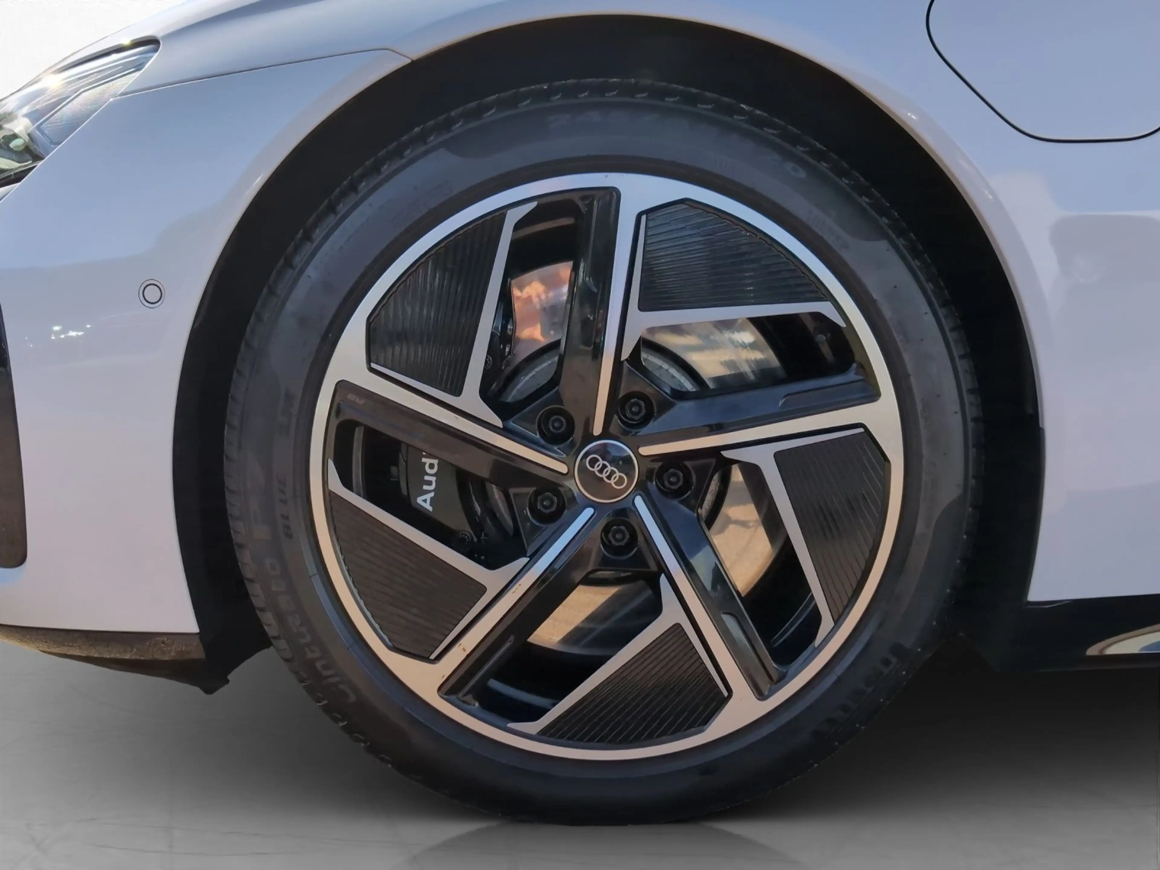 Audi e-tron GT e-tron GT qu 350 kW *Matrix*B&O*HUD*Pano*Optik S — photo 14