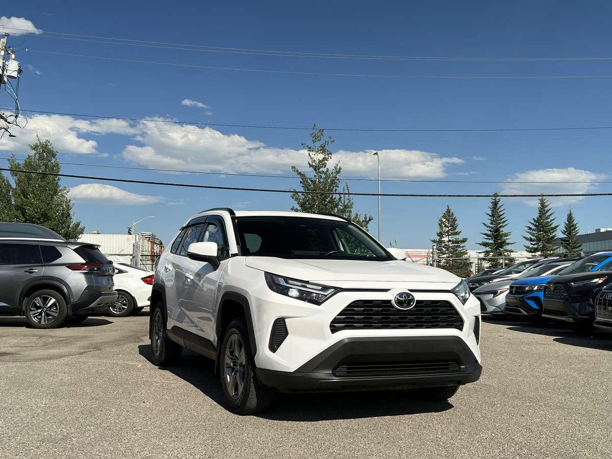 2022 Toyota RAV 4 XLE