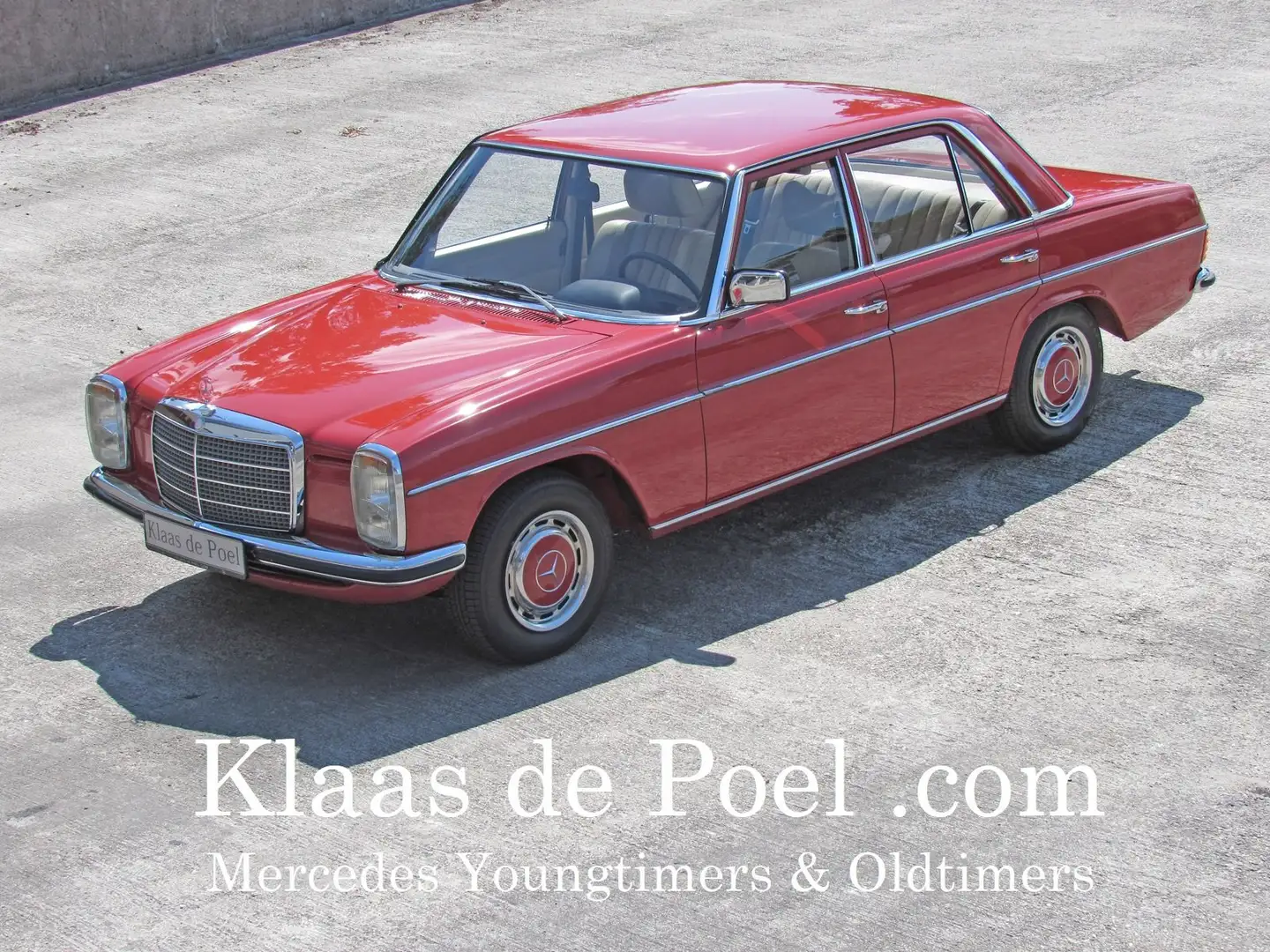 Mercedes-Benz 220 W115 220D 25.000 km karneolrot 95% erstlack Rood - 1
