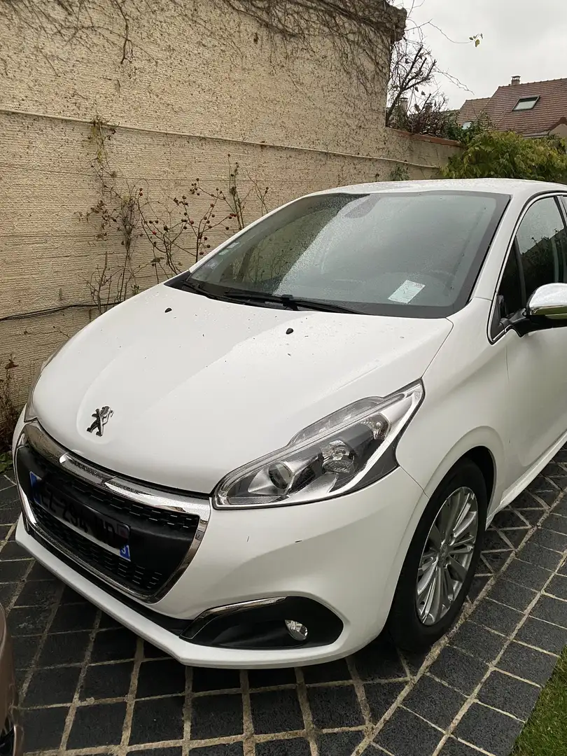 Peugeot 208 208 1.2 PureTech 82ch BVM5 Allure Blanc - 1