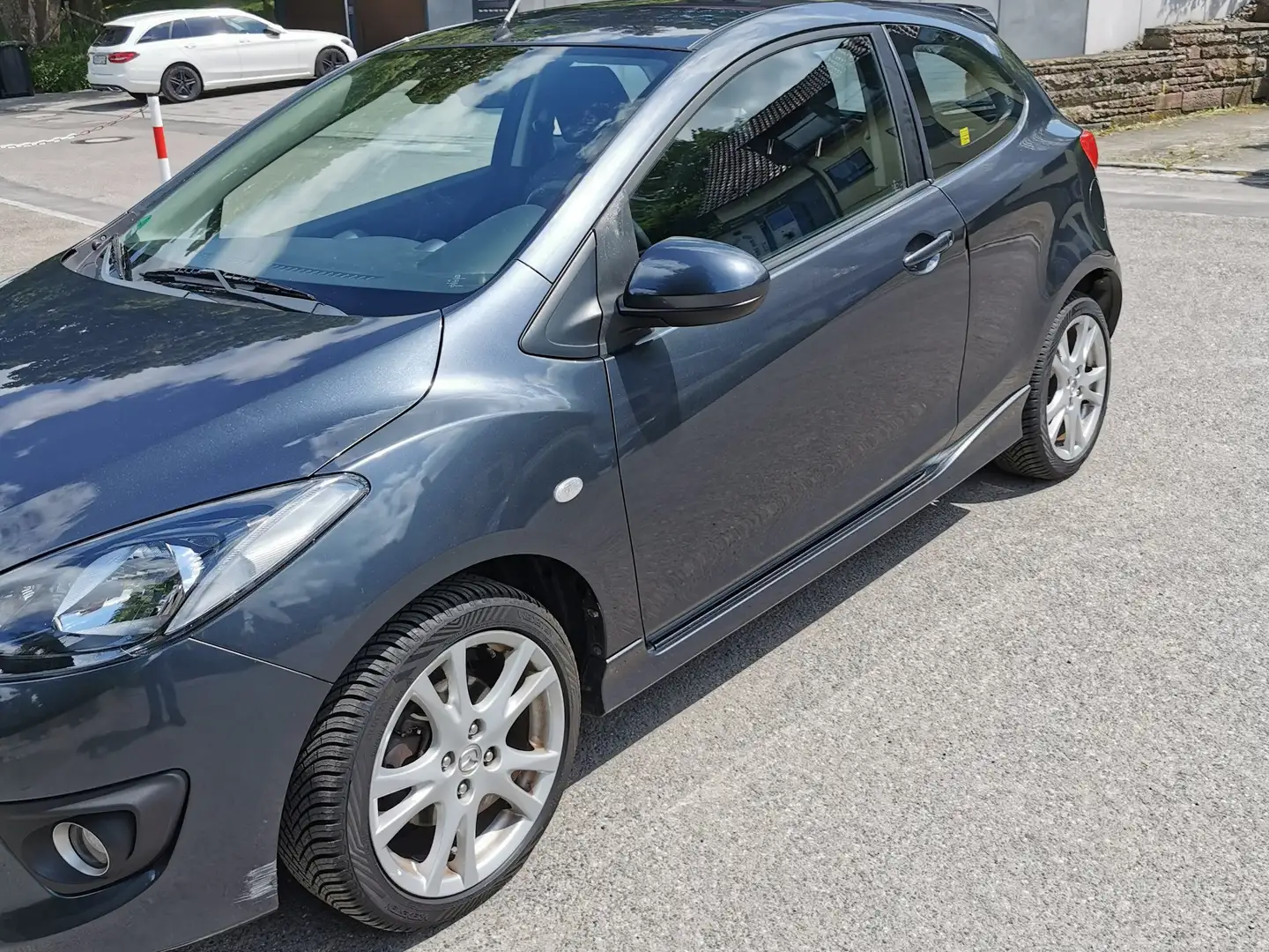 Mazda 2 2 1.5 Sport Impression Grau - 2