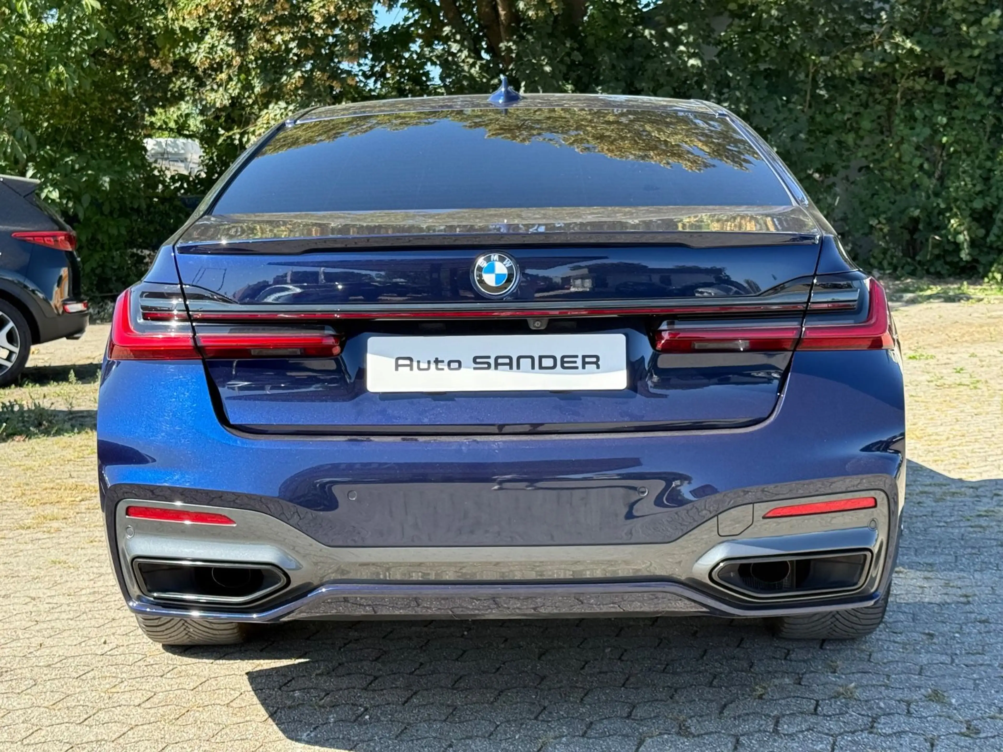 BMW 730 d M Sport B&W Laser Kam360 Soft Massage HUD — photo 9