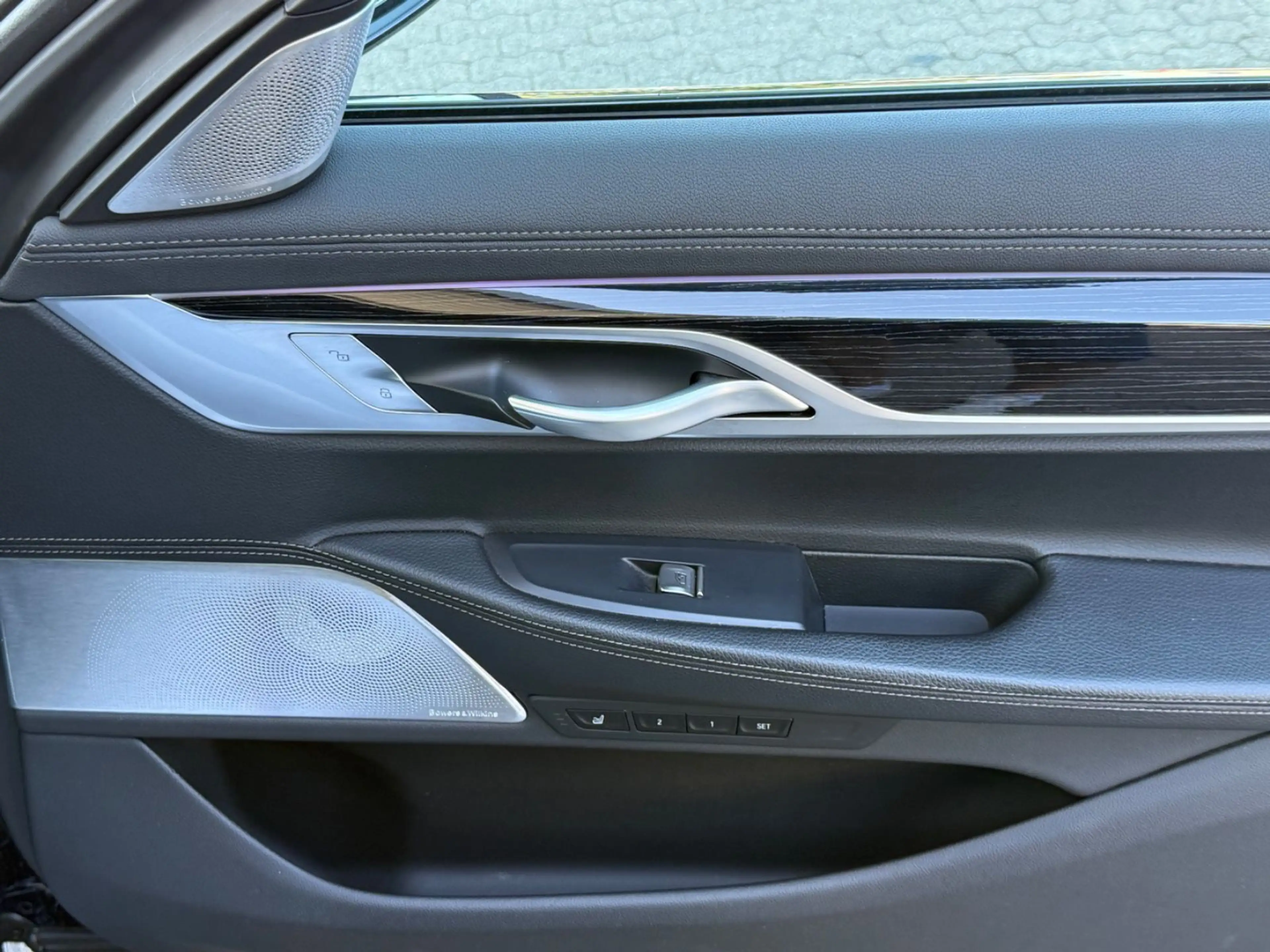 BMW 730 d M Sport B&W Laser Kam360 Soft Massage HUD — photo 15