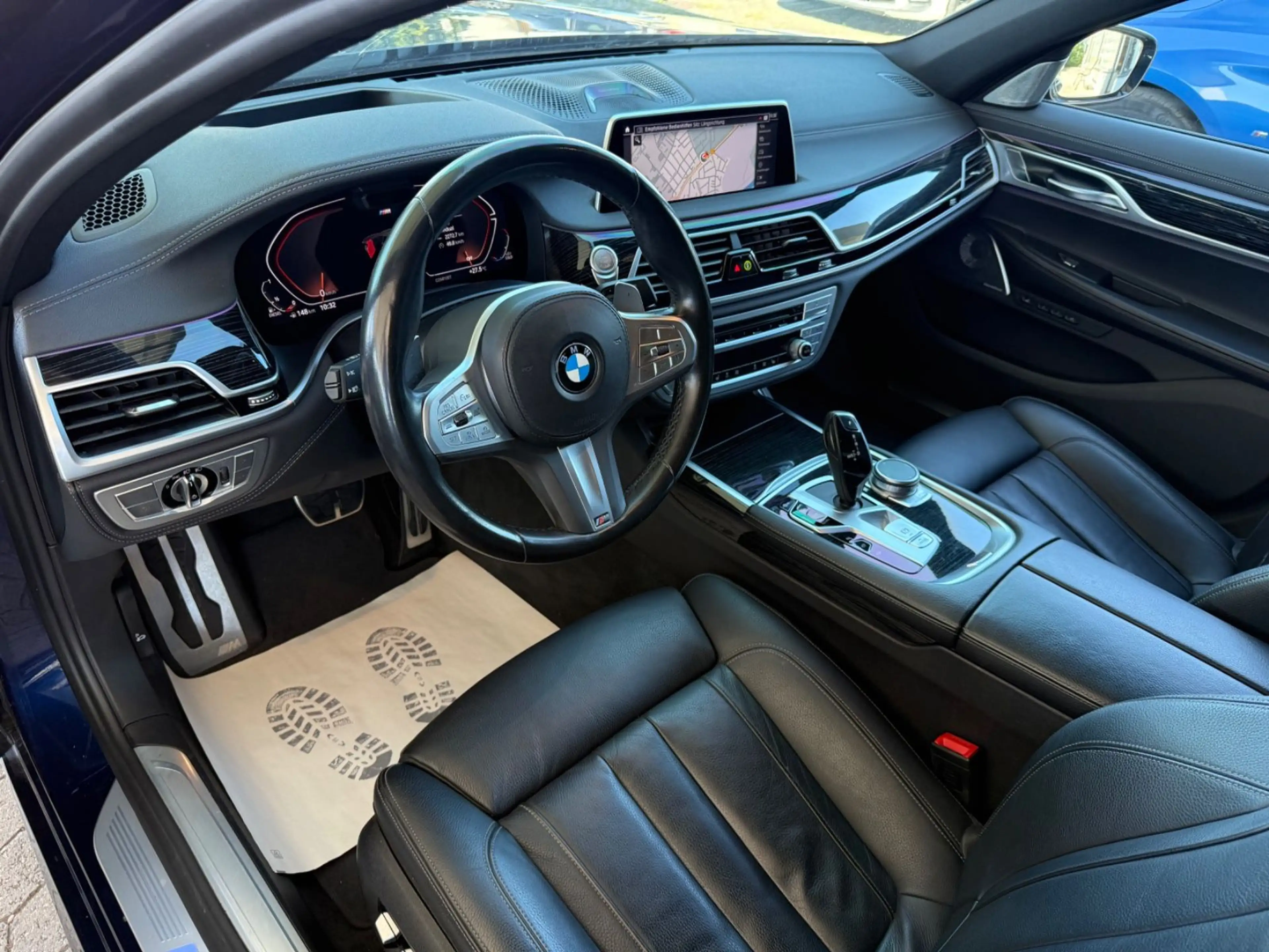 BMW 730 d M Sport B&W Laser Kam360 Soft Massage HUD — photo 22