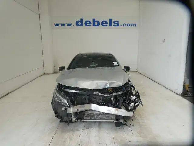 Mercedes-Benz CLA 180 180