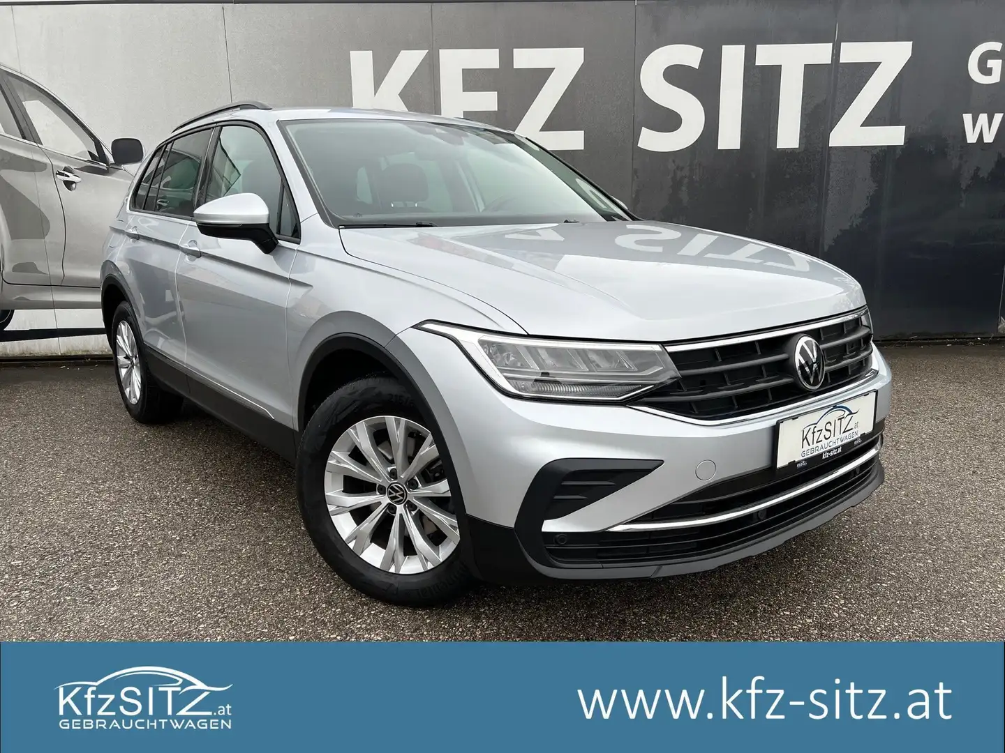 Volkswagen Tiguan 1,5 TSI ACT Life | ACC/RFK/ELEKTR. HECK Silber - 1