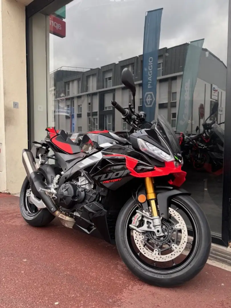 Aprilia Tuono Noir - 2