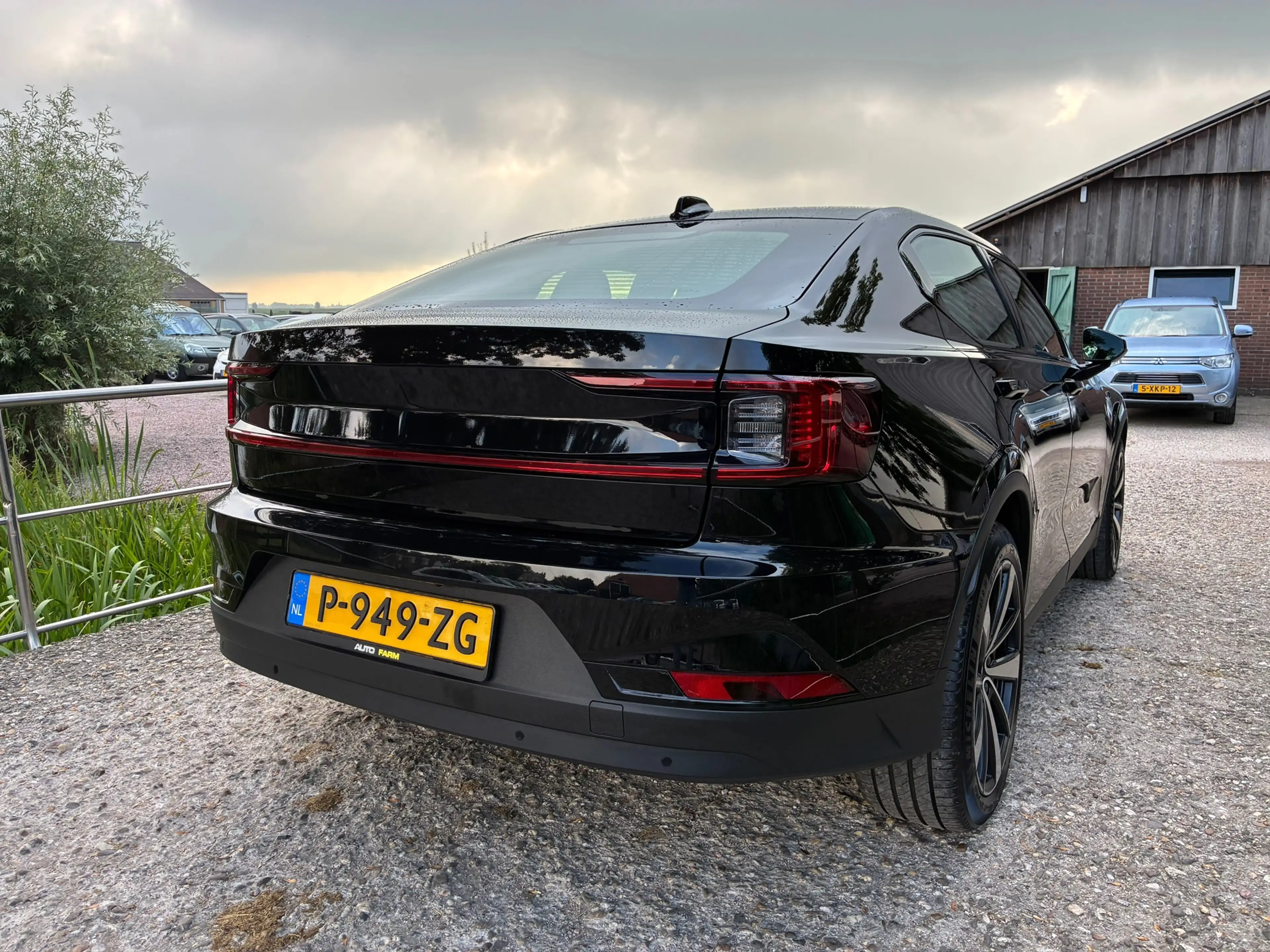 Polestar 2 Standard Range Single Motor 63kWh | 90% Soh + Carp — photo 5