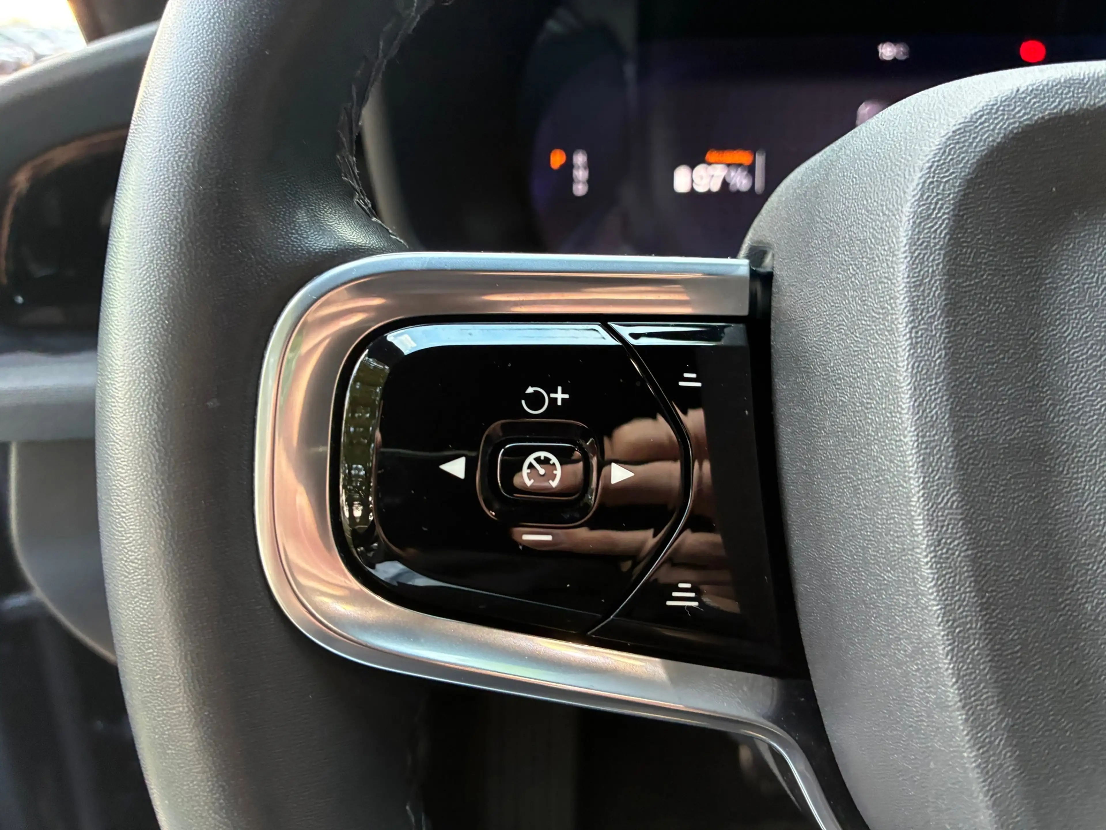 Polestar 2 Standard Range Single Motor 63kWh | 90% Soh + Carp — photo 20