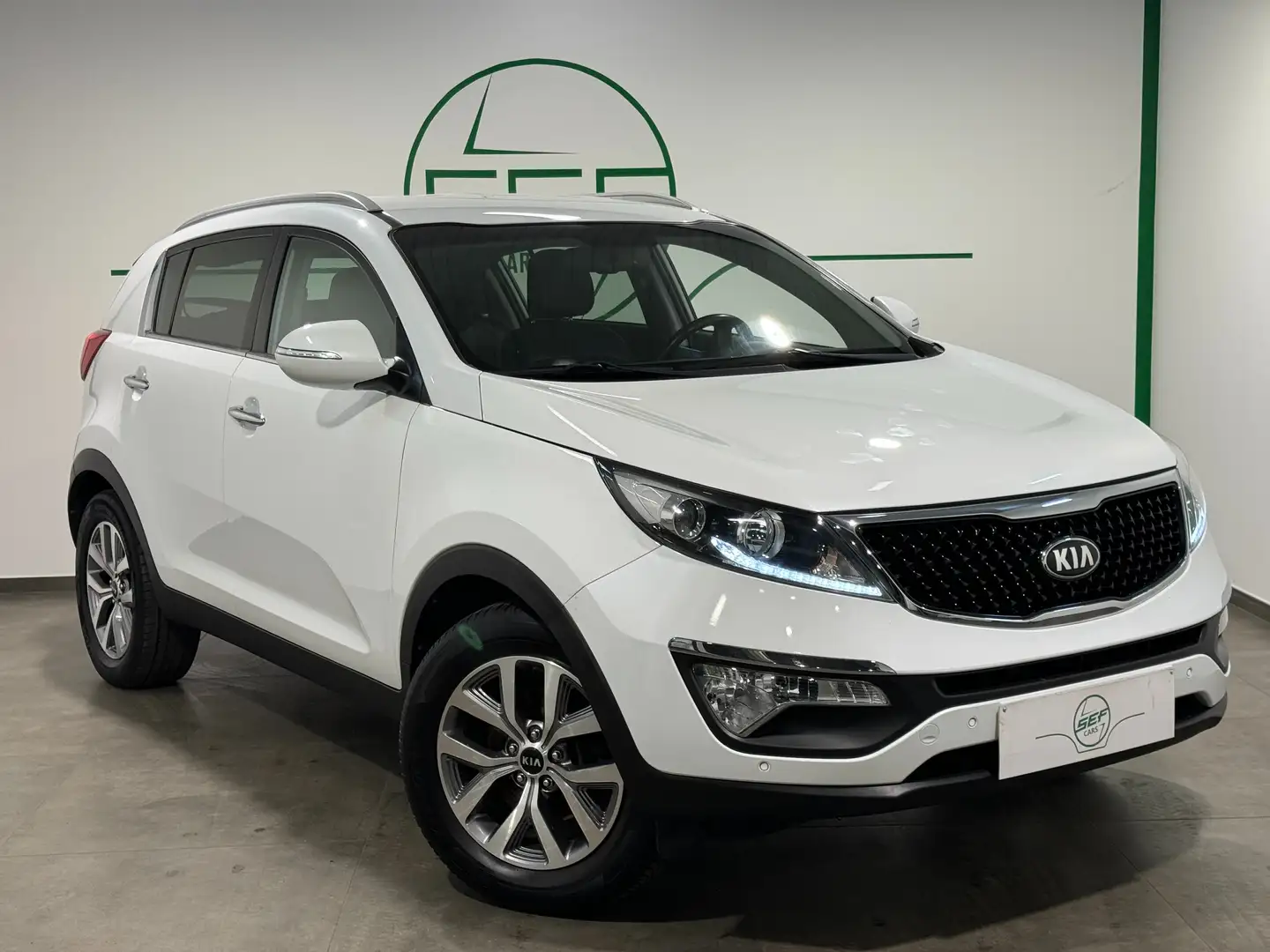 Kia Sportage ** 1.6i ** 2WD ** Fusion ** Cuir ** GPS ** A/C ** Weiß - 1