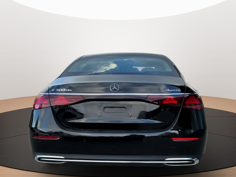 Mercedes-Benz E 300 de 4M AVANTGARDE MEMO 360 AHK DISTR KAMERA — photo 8