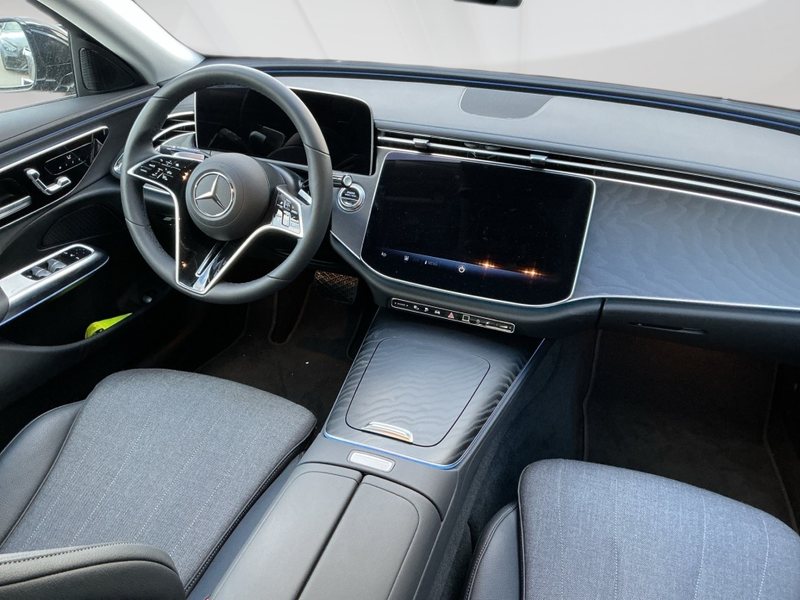 Mercedes-Benz E 300 de 4M AVANTGARDE MEMO 360 AHK DISTR KAMERA — photo 11