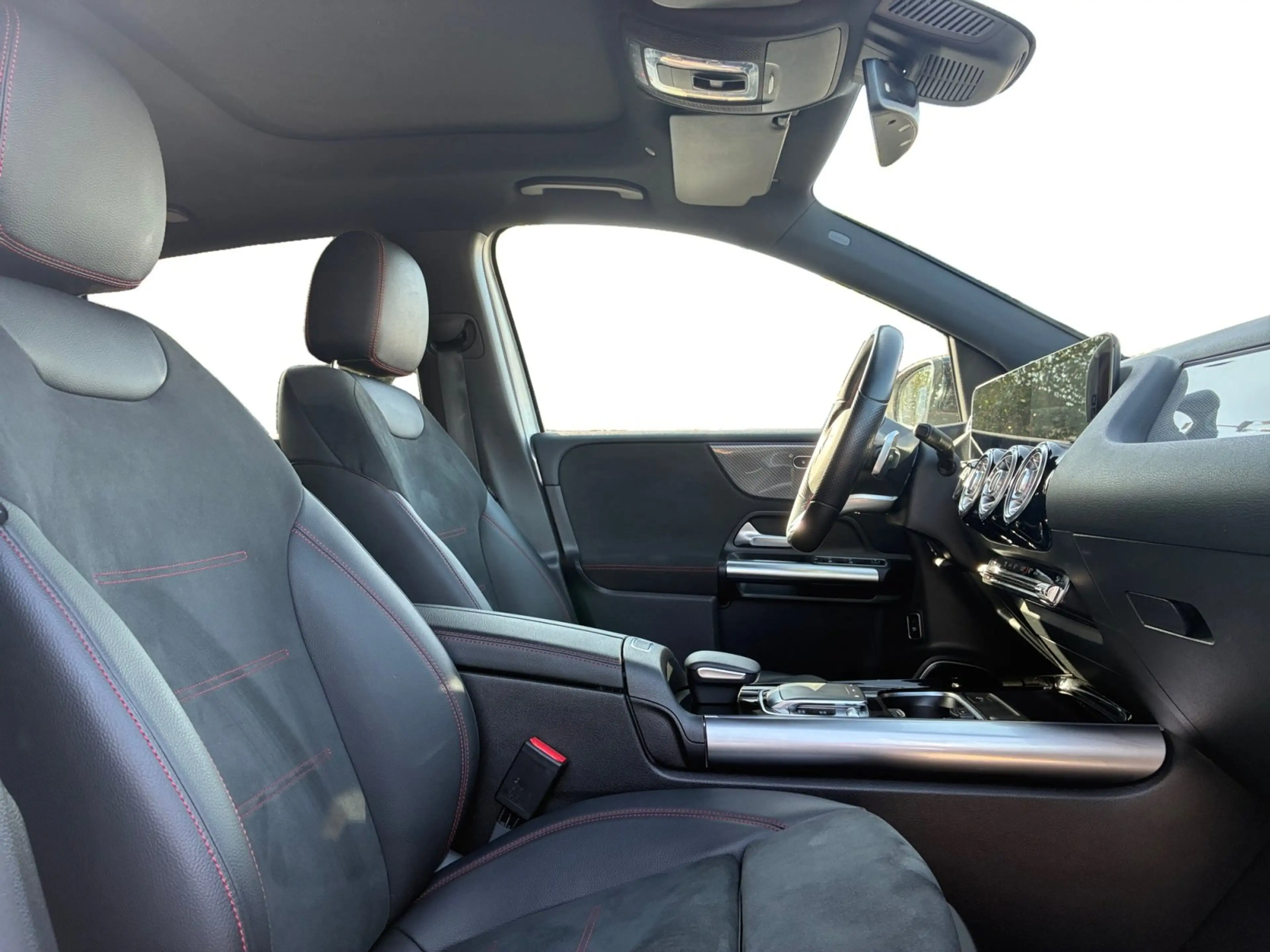 Mercedes-Benz B 250 AMG Line+Pano+AHK+360°+Multib.+PTS+Night — photo 11
