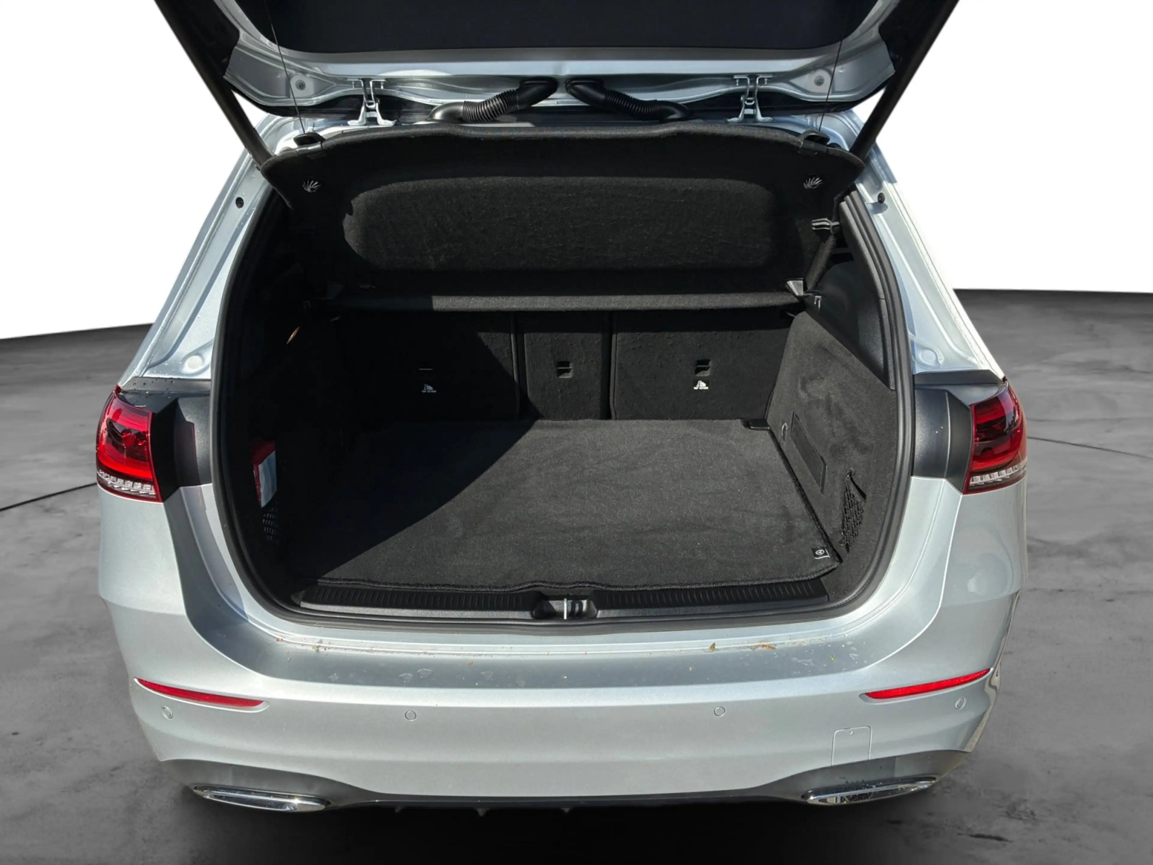 Mercedes-Benz B 250 AMG Line+Pano+AHK+360°+Multib.+PTS+Night — photo 12