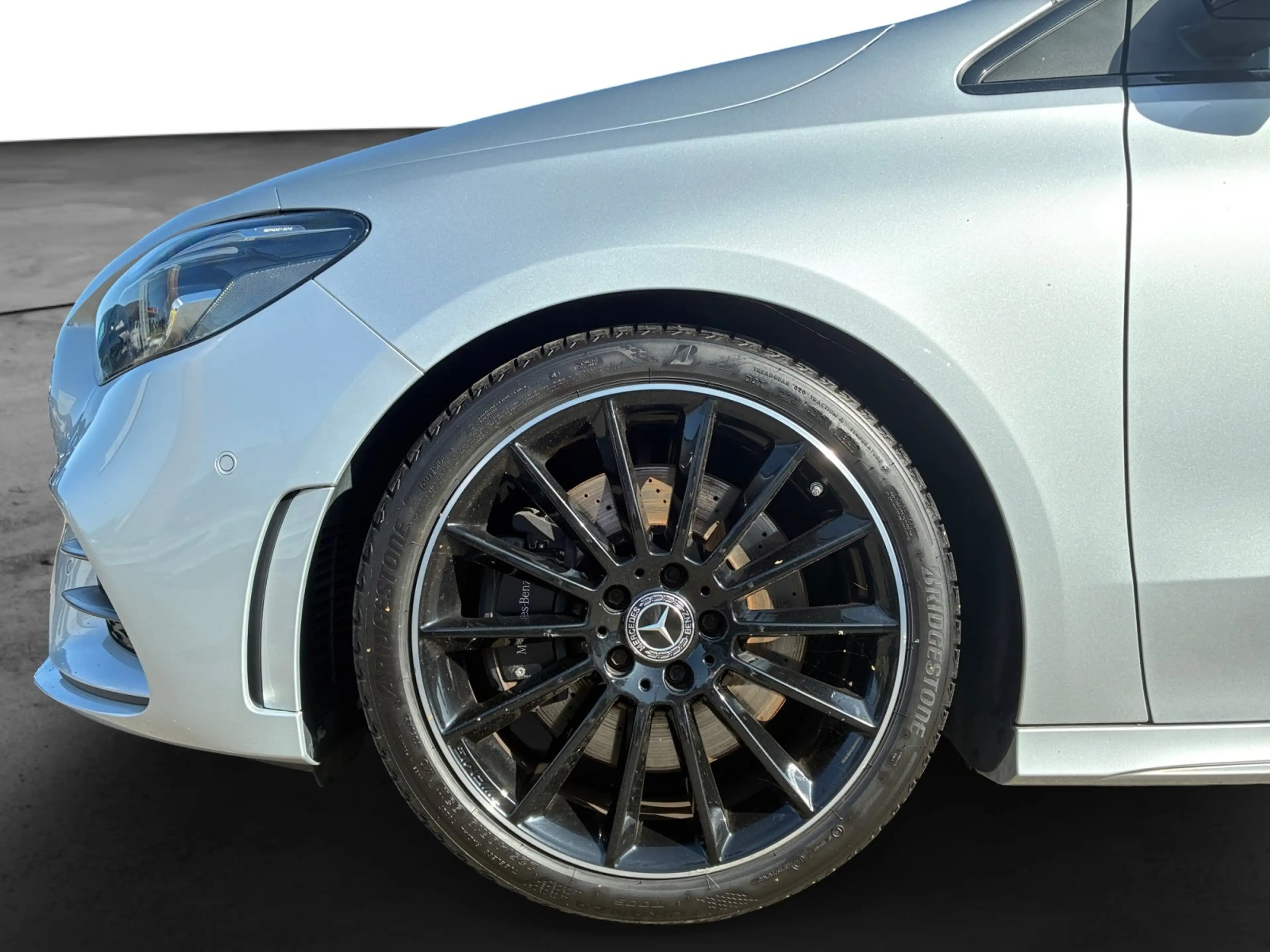 Mercedes-Benz B 250 AMG Line+Pano+AHK+360°+Multib.+PTS+Night — photo 5