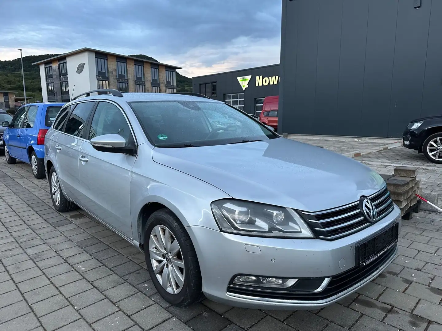 Volkswagen Passat Variant Comfortline DSG AHK Silber - 1