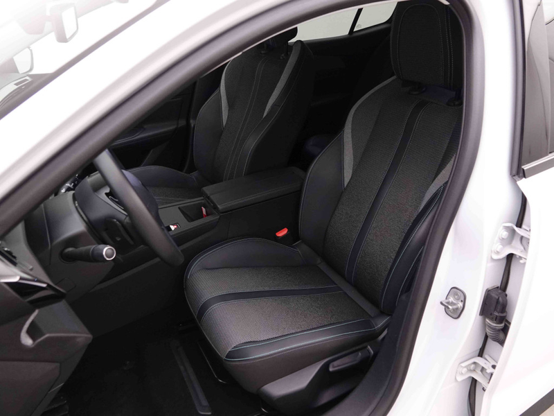 Peugeot 408 Hybrid 145 AUT Allure | Camera | LED Lights — photo 7