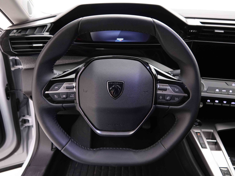 Peugeot 408 Hybrid 145 AUT Allure | Camera | LED Lights — photo 9