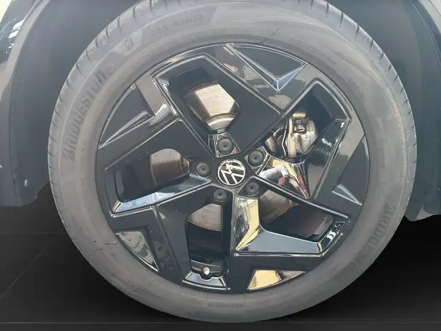 Volkswagen Tiguan view 7