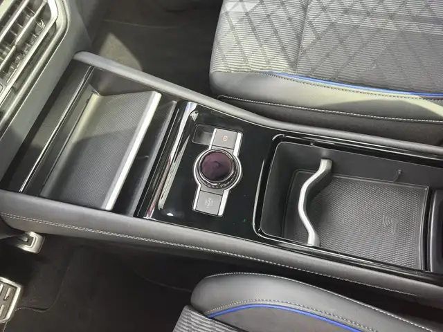 Volkswagen Tiguan view 11
