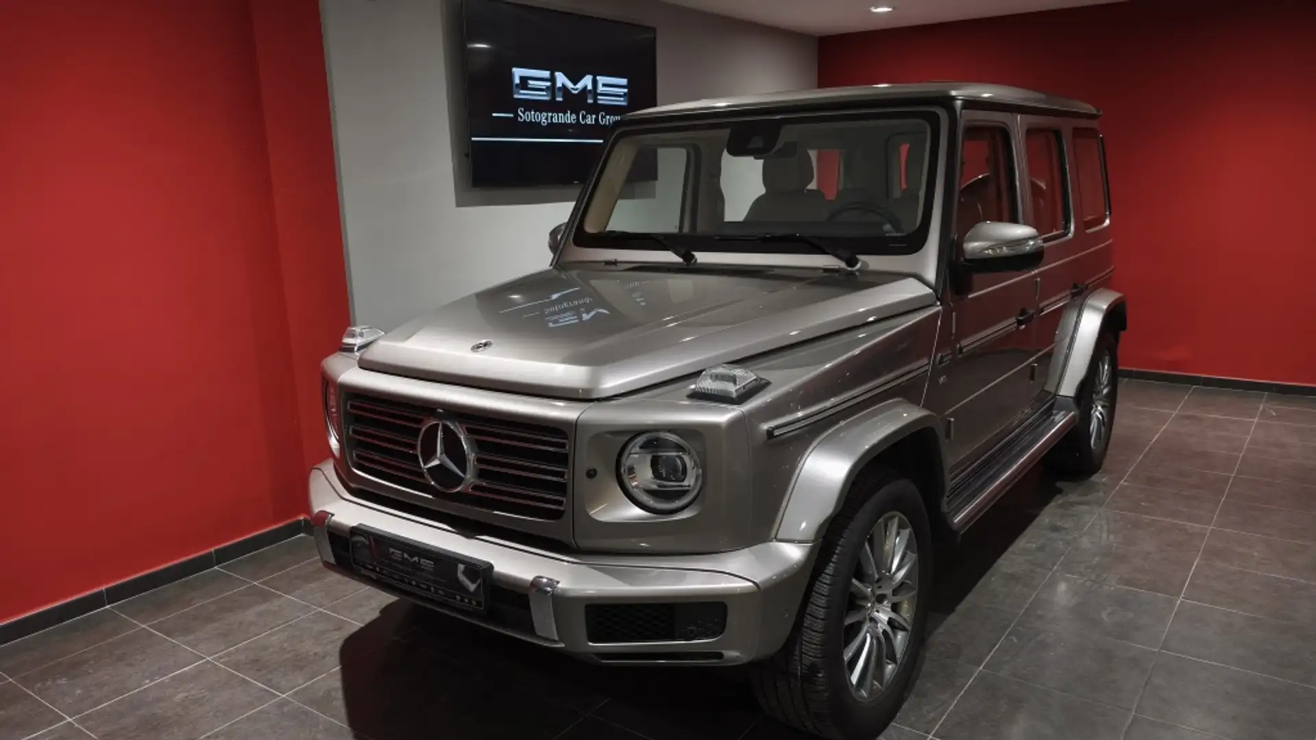 Mercedes-Benz G 500 4Matic 9G-Tronic Zilver - 1