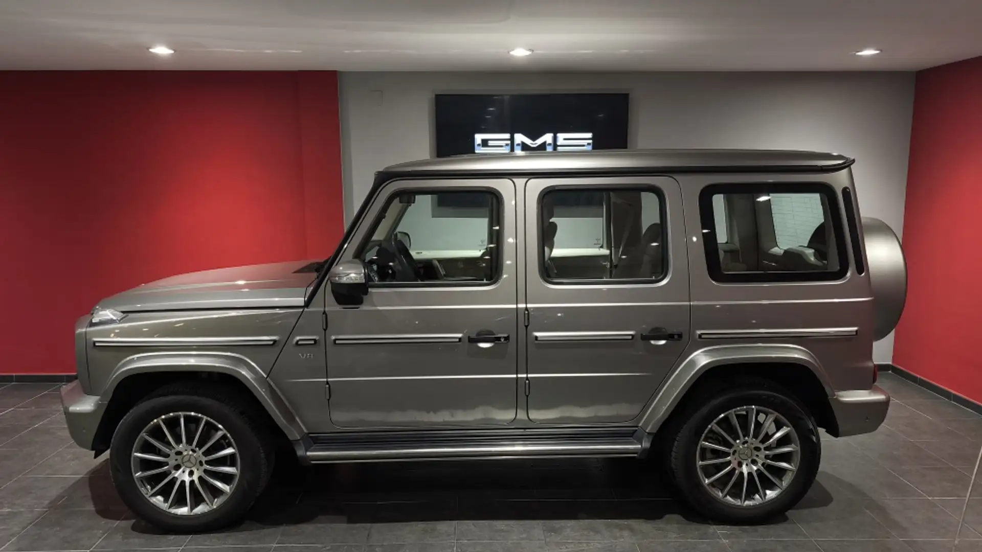 Mercedes-Benz G 500 4Matic 9G-Tronic Zilver - 2