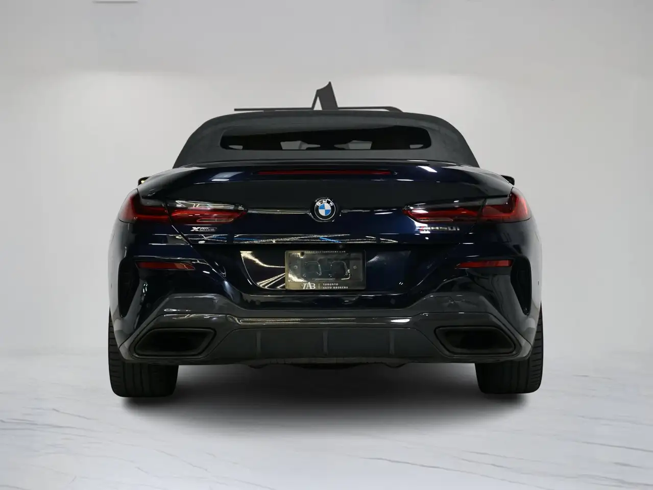 BMW 8 Series снимка BMW 8 Series