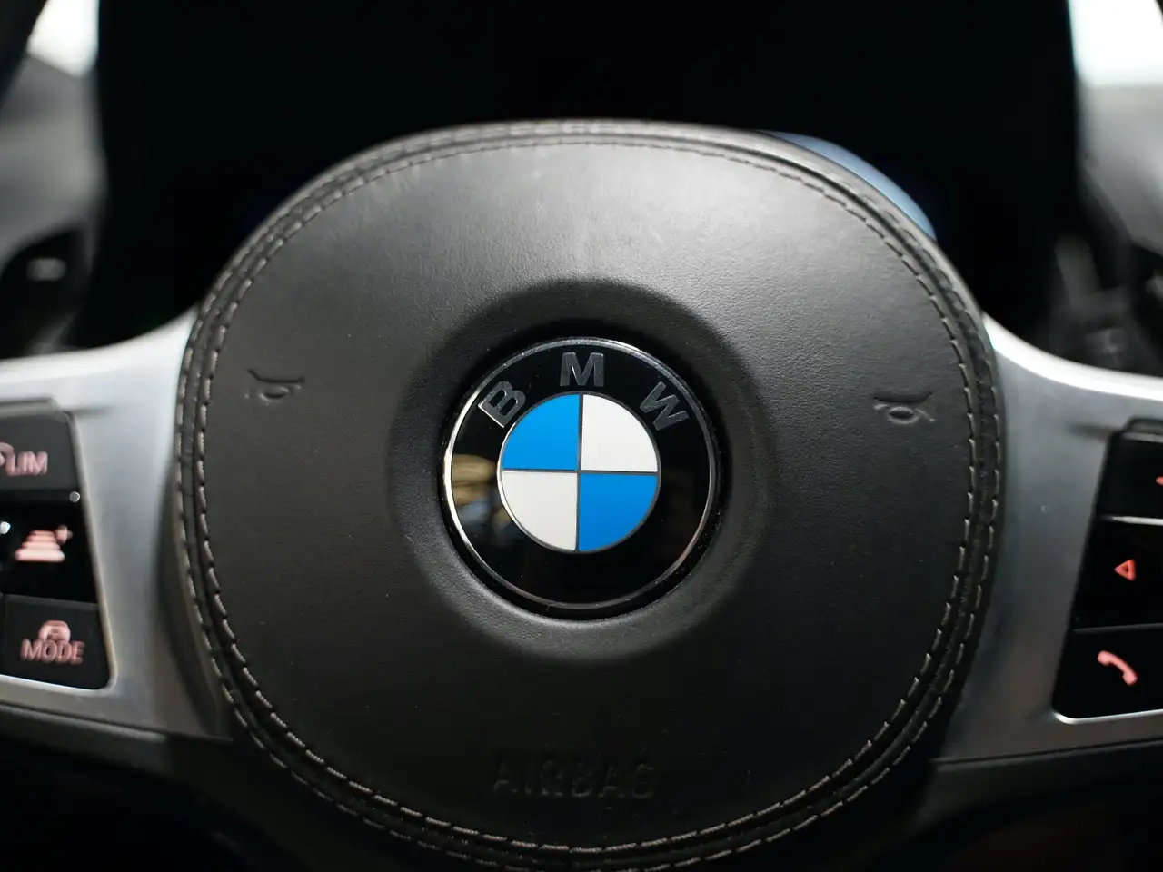 BMW 8 Series снимка BMW 8 Series