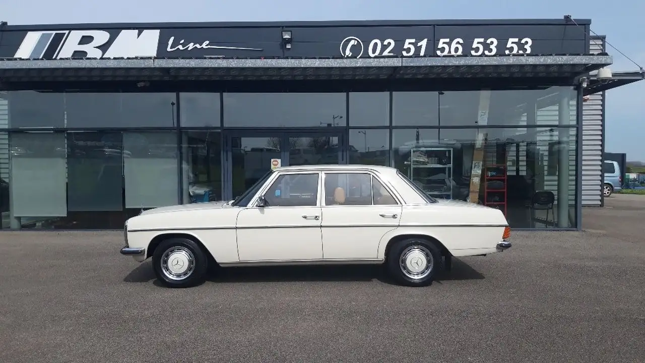Mercedes-Benz 220 W115, foto 10