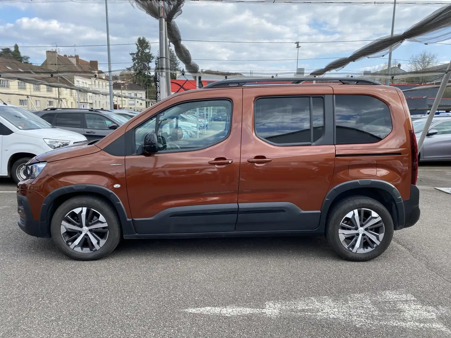 Peugeot Rifter Standard 1.5 BlueHDI 130 EAT8 GT Line Brązowy - 2