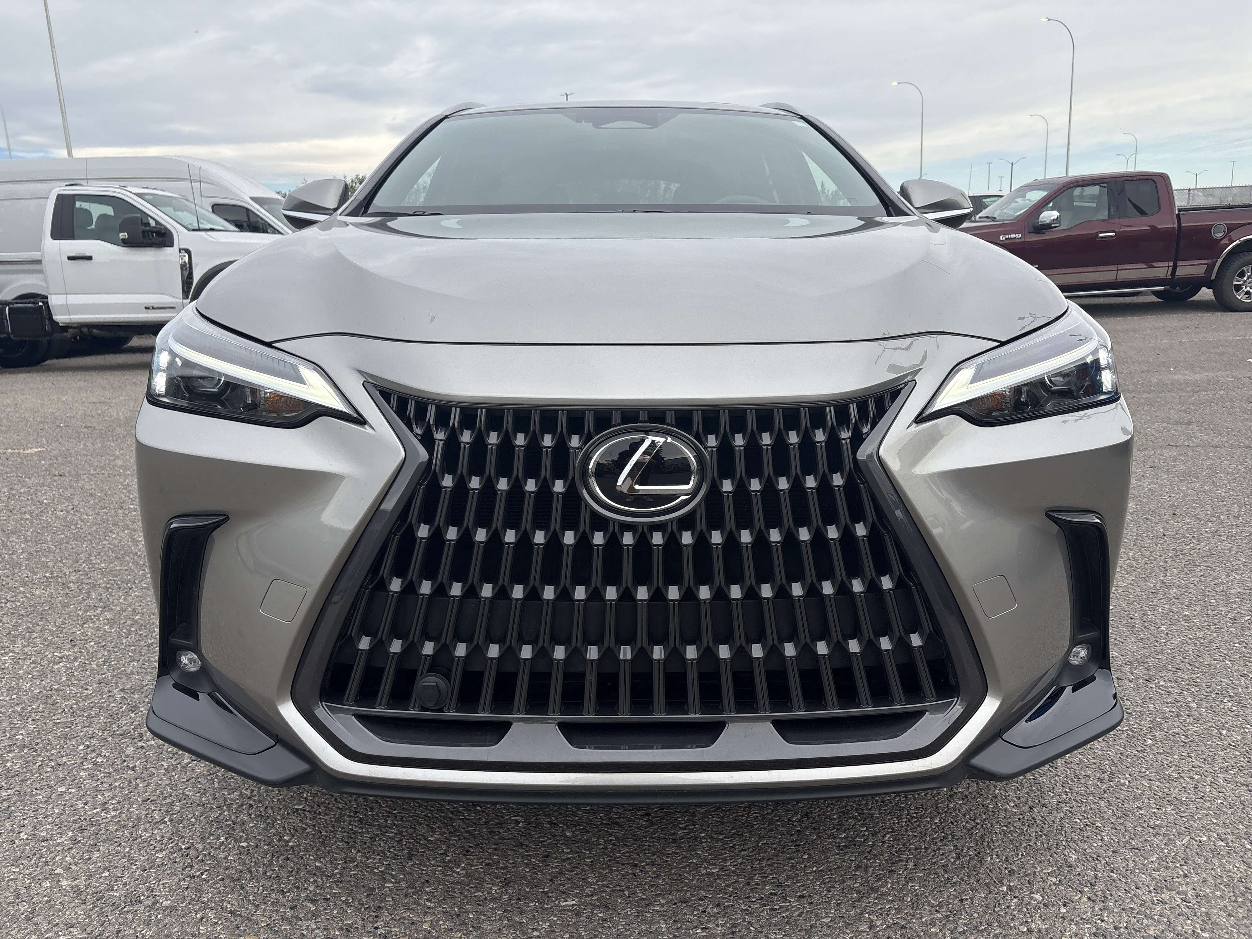 2025 Lexus NX Hybrid
