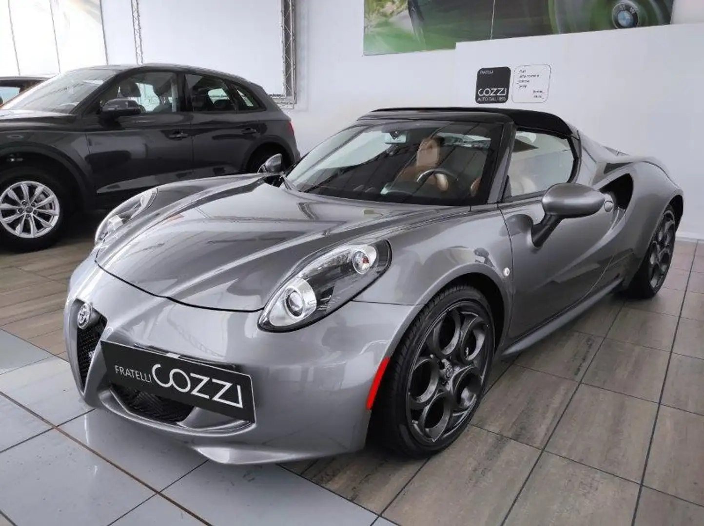 Alfa Romeo 4C - 4C SPIDER Grau - 2