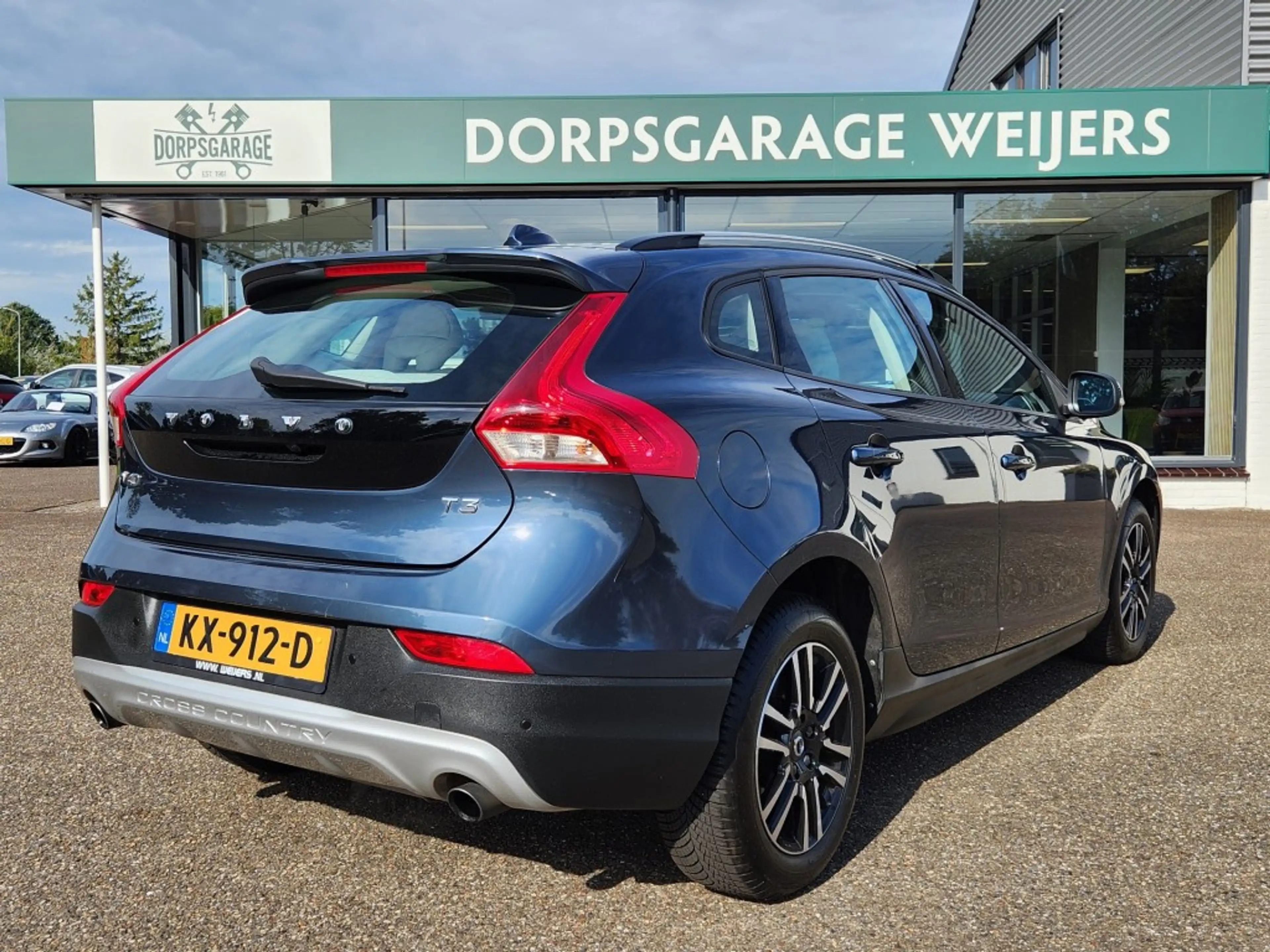 Volvo V40 Cross Country Cross Country 1.5 T3 Momentum, Clima, Navi, 71.366 — photo 2