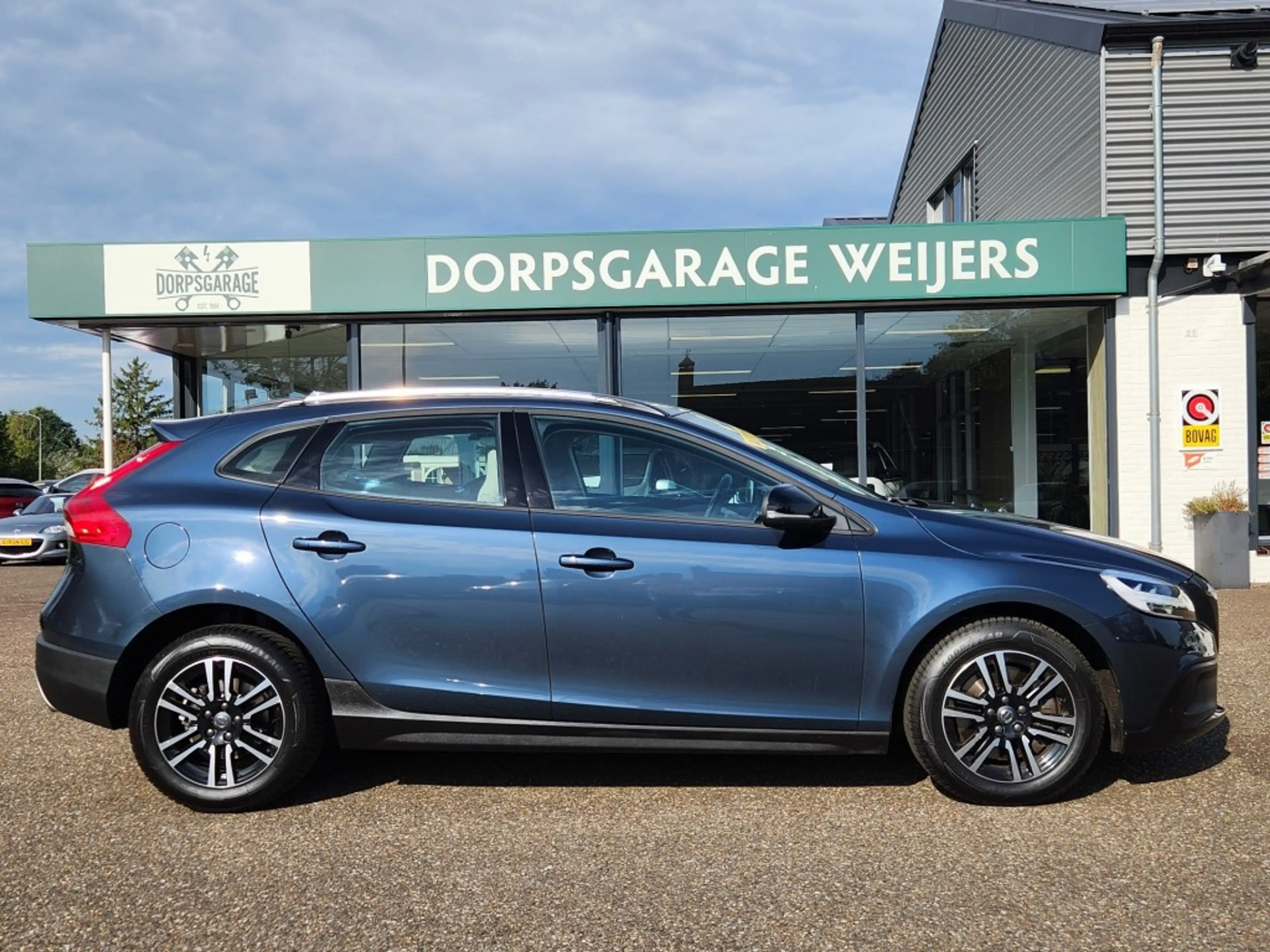 Volvo V40 Cross Country Cross Country 1.5 T3 Momentum, Clima, Navi, 71.366 — photo 5