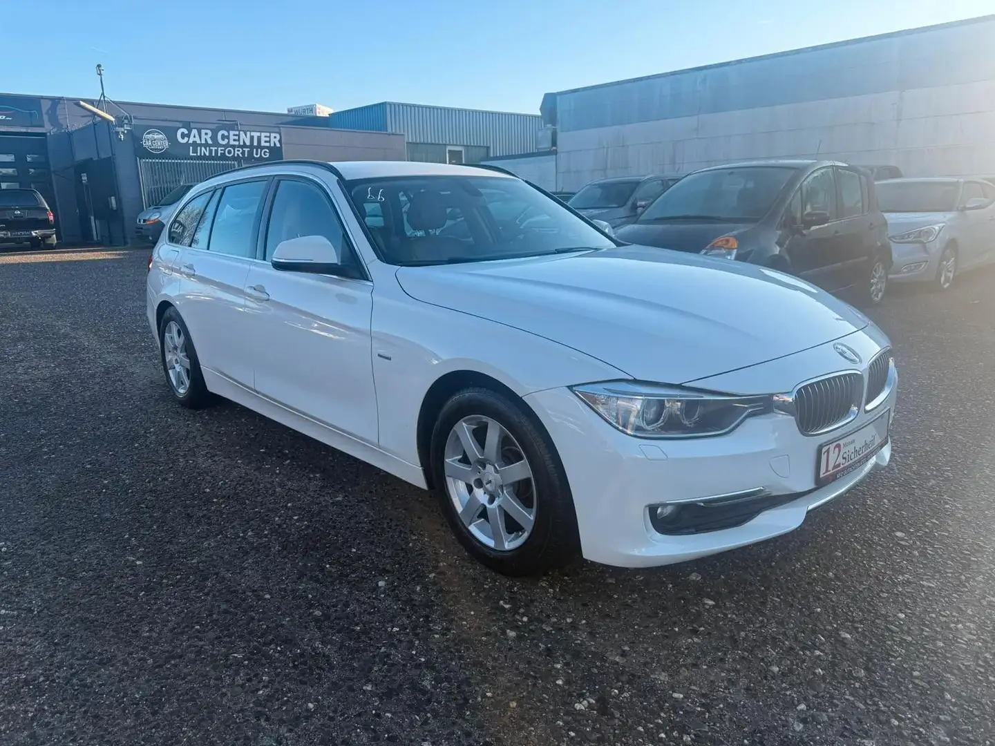 BMW 320 d Touring /Leder/NAVI/Autom./ Weiß - 2