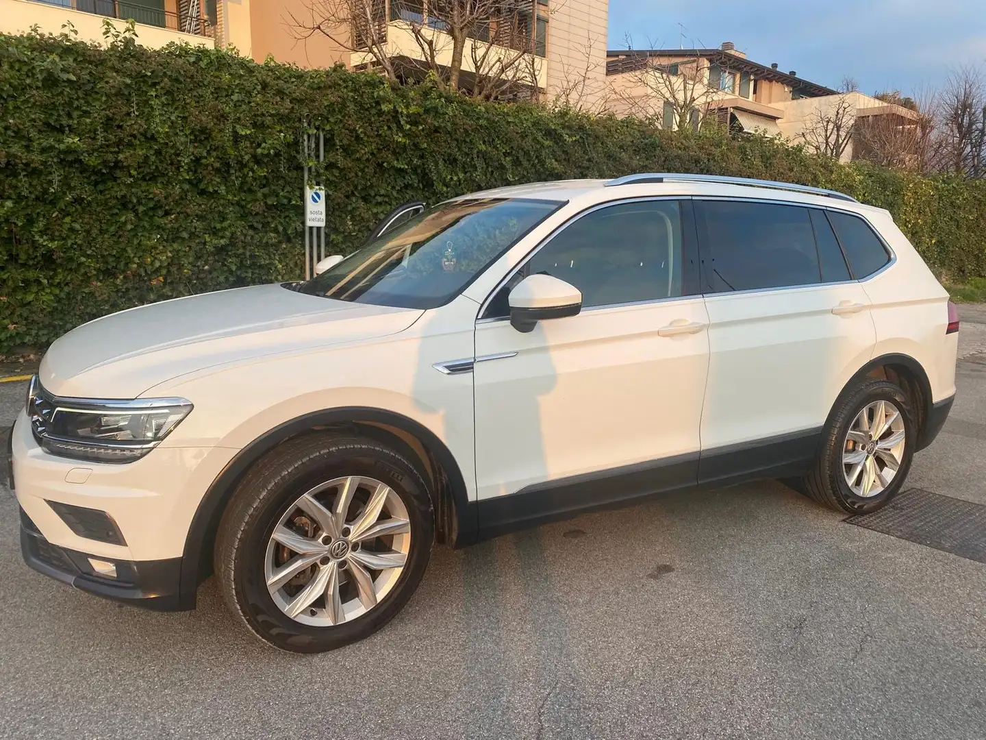 Volkswagen Tiguan Allspace Alb - 2