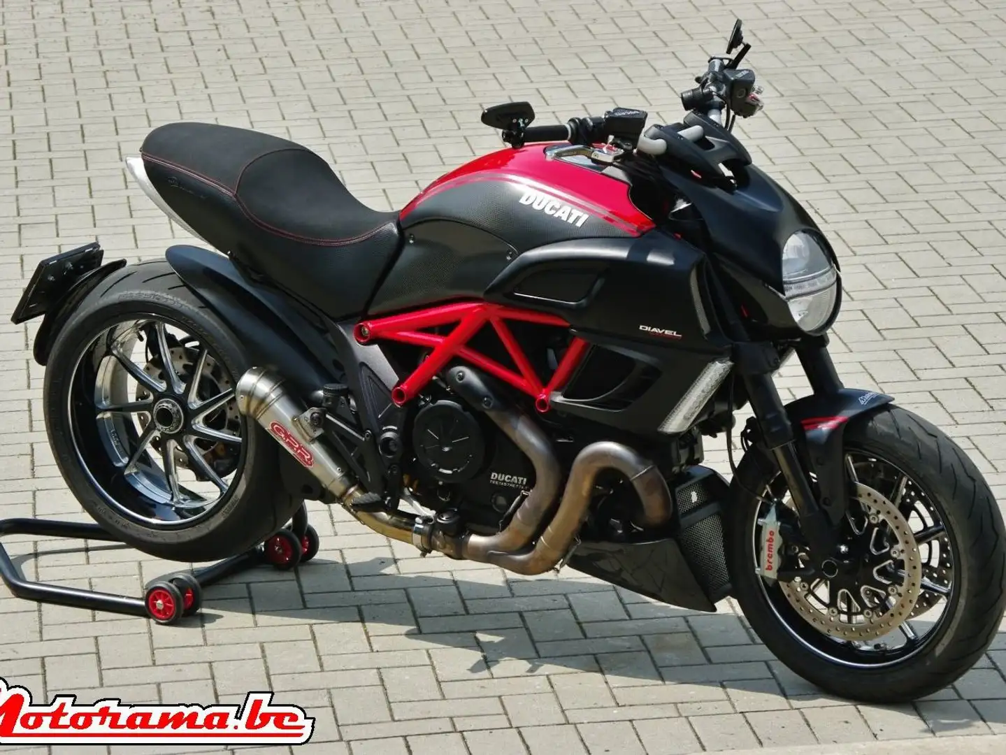 Ducati Diavel 1200 Carbon Rojo - 1