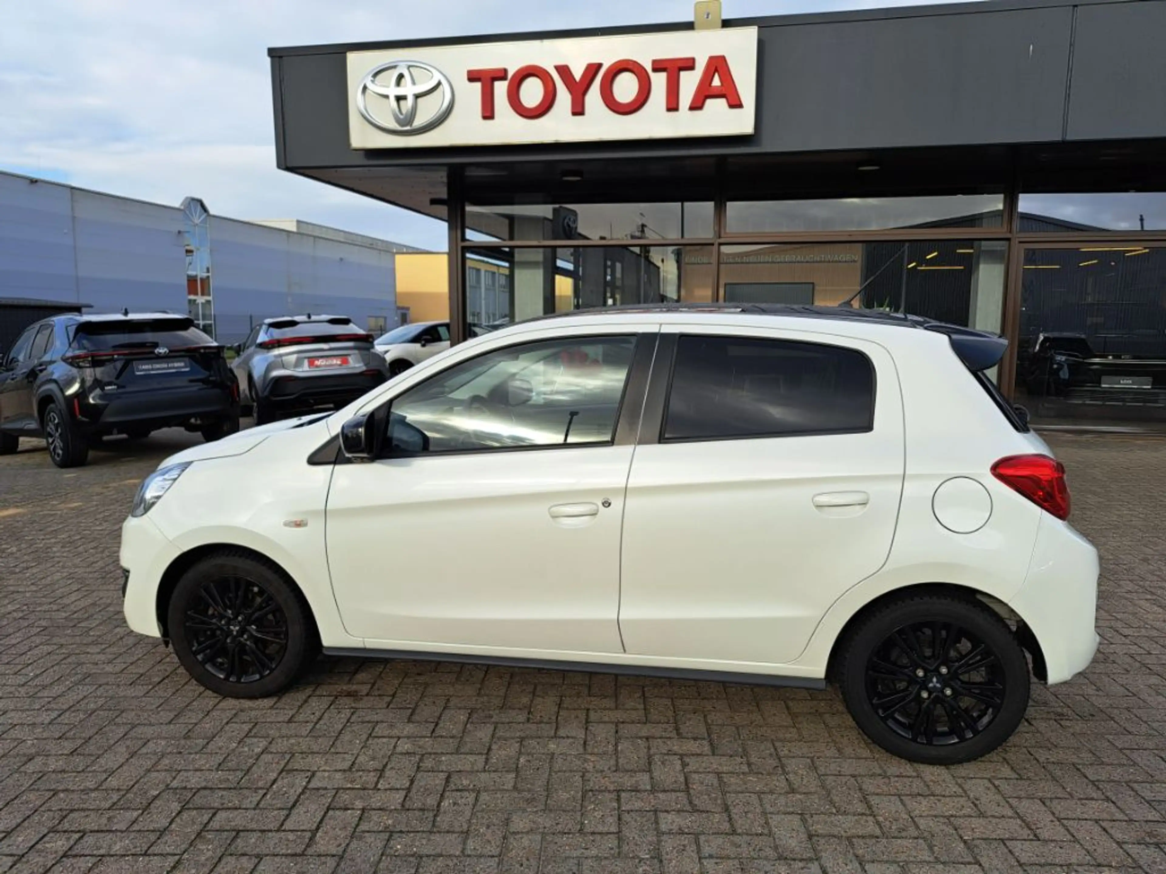 Mitsubishi Space Star 1.2 Clear Tec Active+ — photo 2